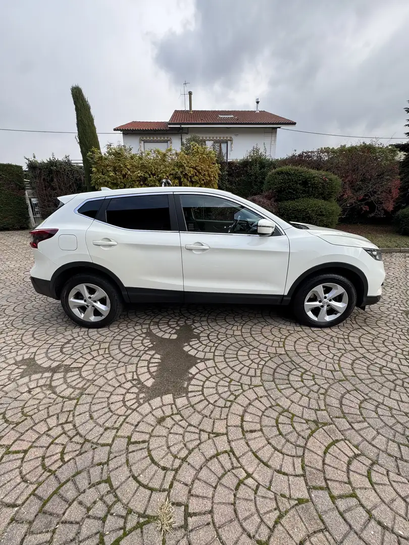 Nissan Qashqai business - 2