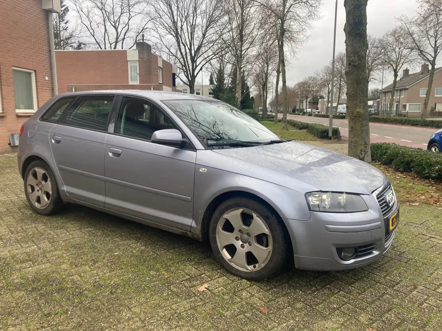 Audi A3 Sportback 1.9 TDI Ambition Pro Line Grijs - 2