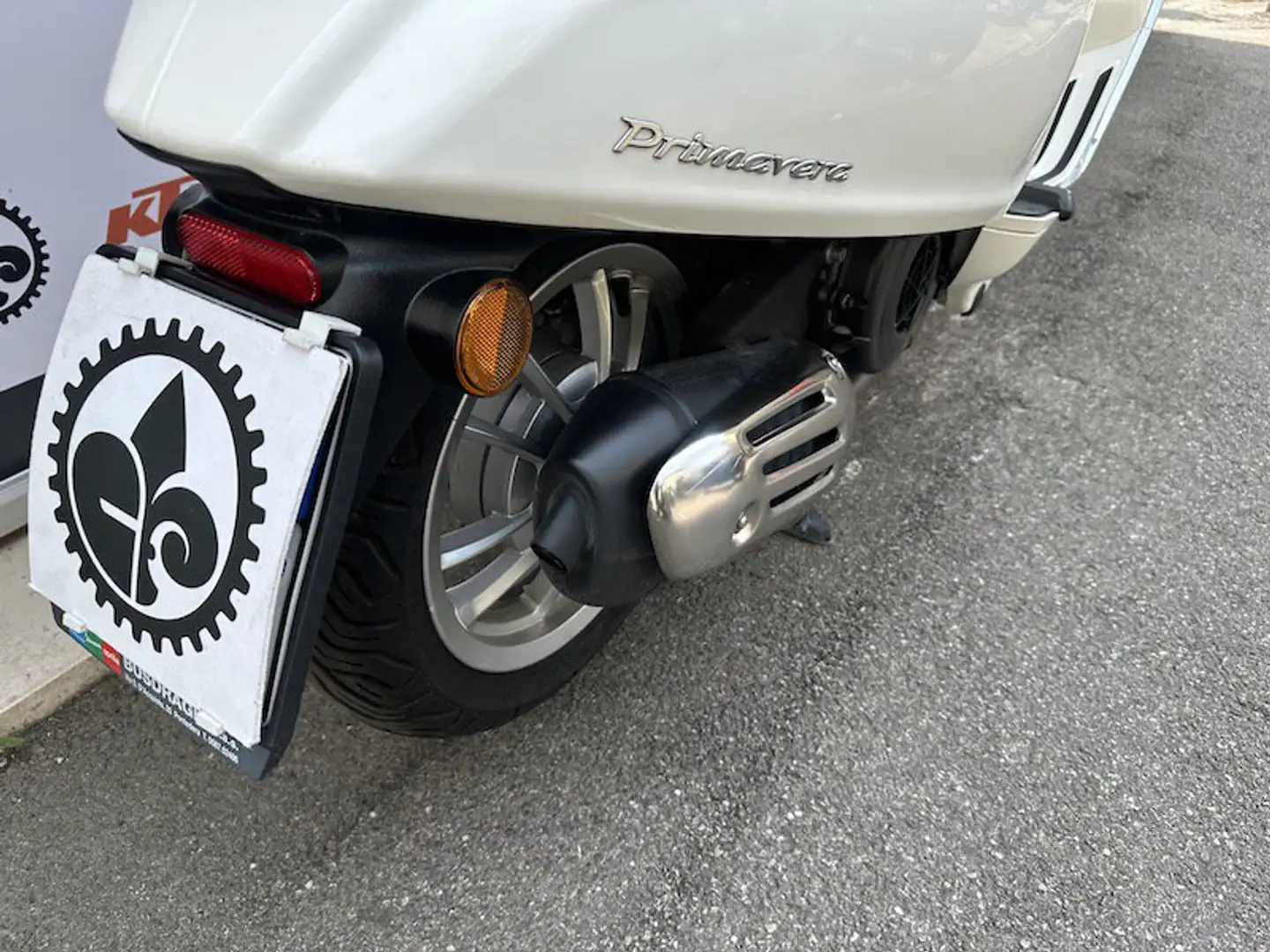 Vespa Primavera - 2
