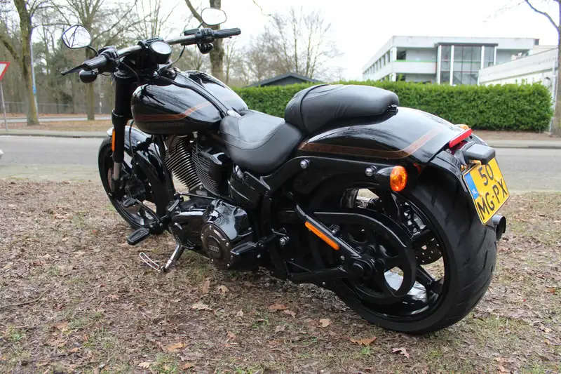 Harley-Davidson CVO Pro Street - foto 7