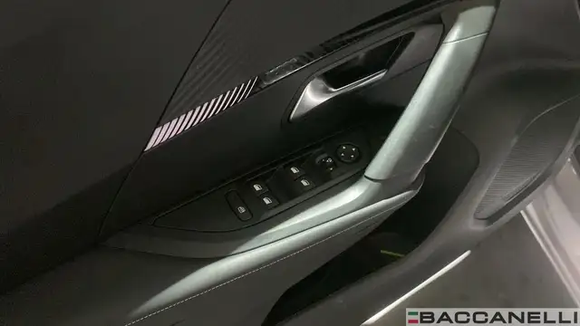 Peugeot 2008 view 14
