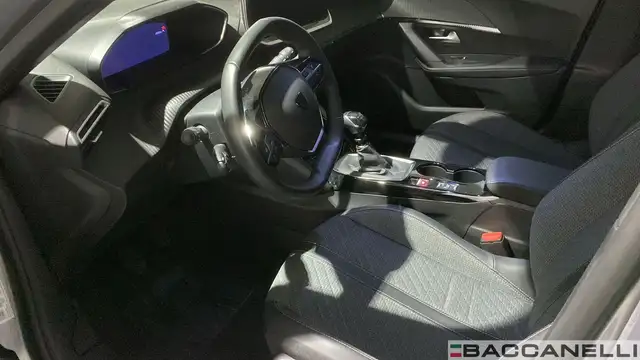 Peugeot 2008 view 13