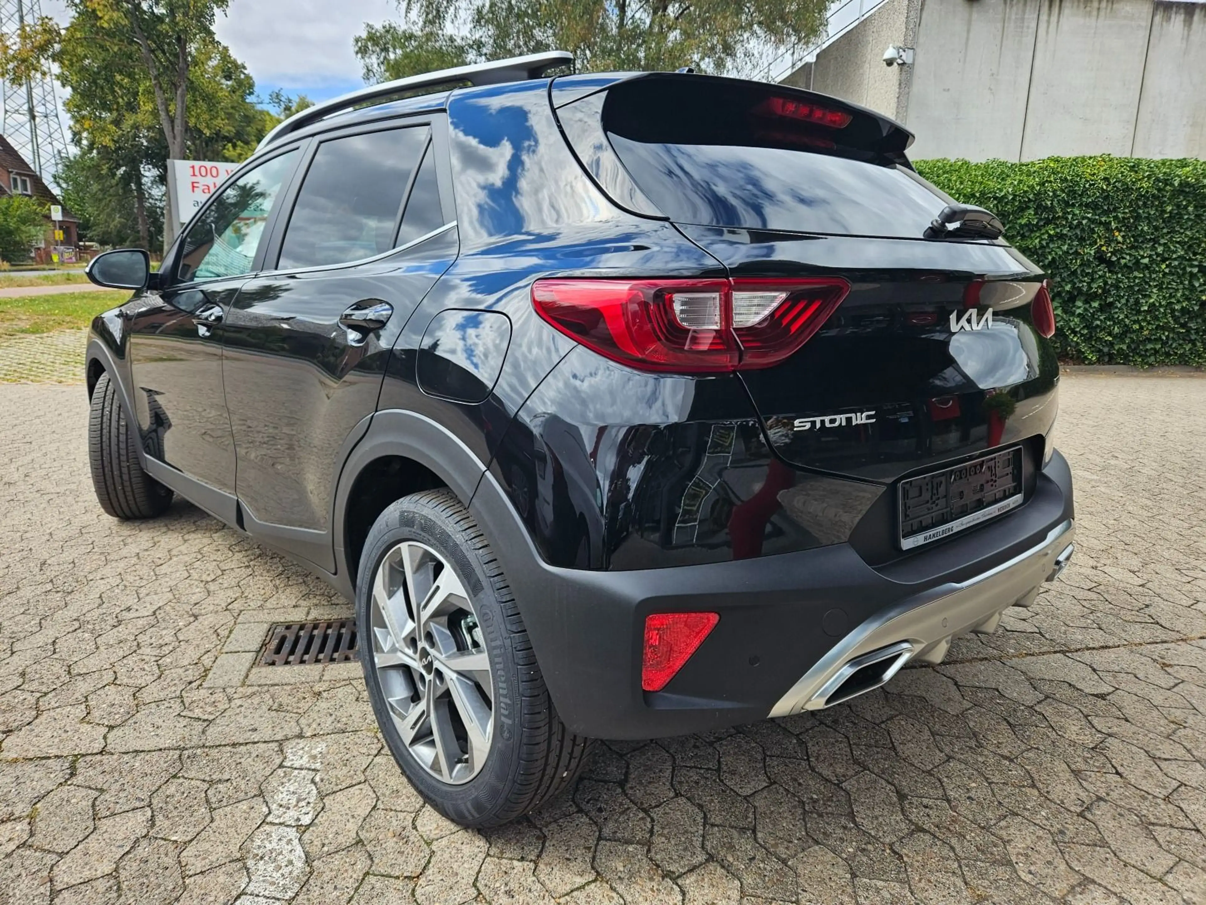 Kia Stonic 1.0 T-GDI Mild-Hybrid GT Line — photo 3
