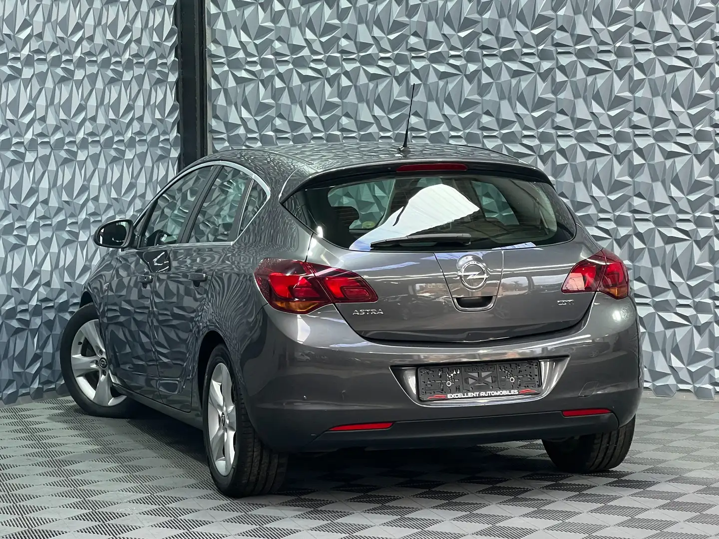 Opel Astra 1.7CDTiECOTEC/VOLANTMULTI/CRUISEGARANTIE 12 MOIS Gris - 2