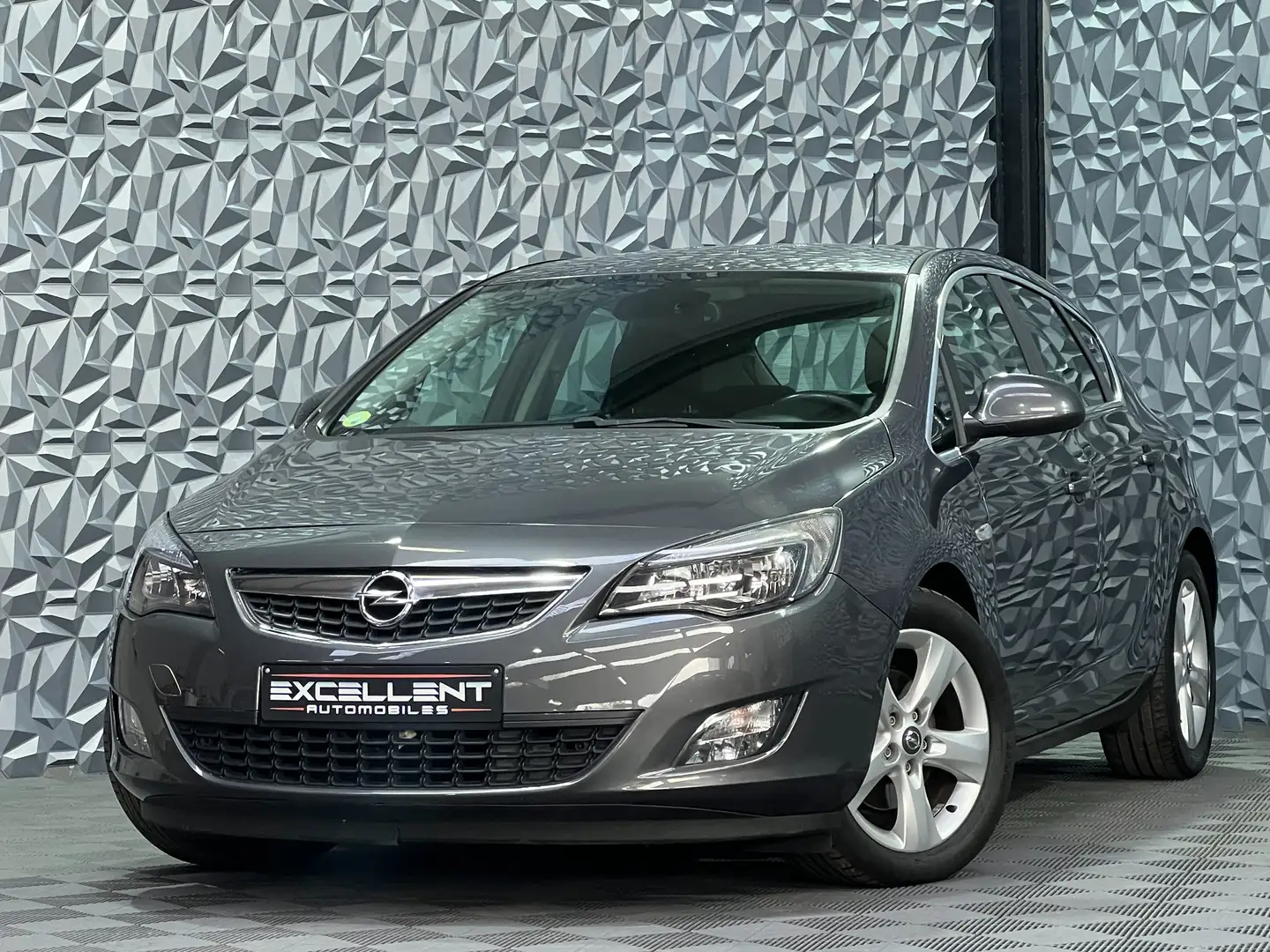 Opel Astra 1.7CDTiECOTEC/VOLANTMULTI/CRUISEGARANTIE 12 MOIS Gris - 1