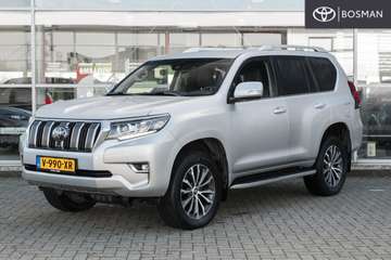 150 2.8 D-4D 177pk Standard Roof Blind Van