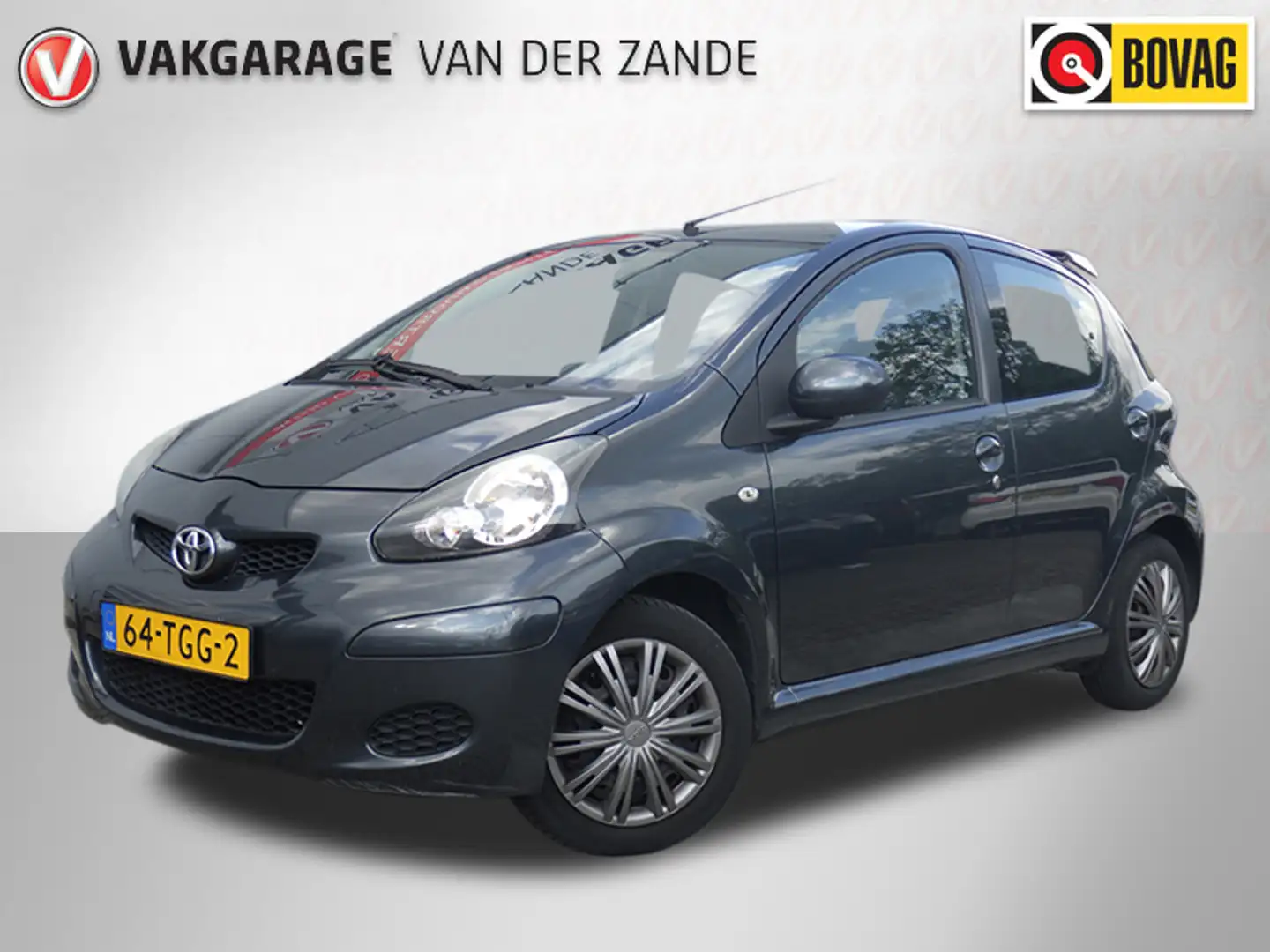 Toyota Aygo 1.0-12V AUTOMAAT Comfort Navigator, Airco, 5DRS,NA Grijs - 1