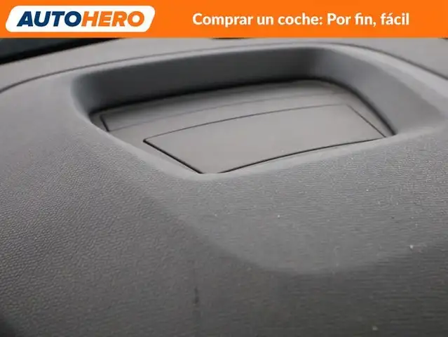 Citroen C4 view 26