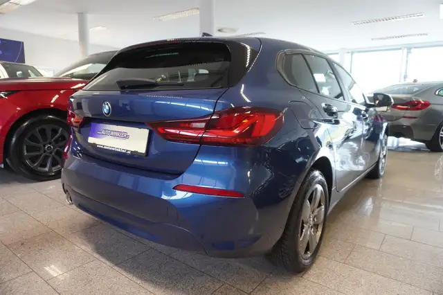 BMW 1 Series view 5
