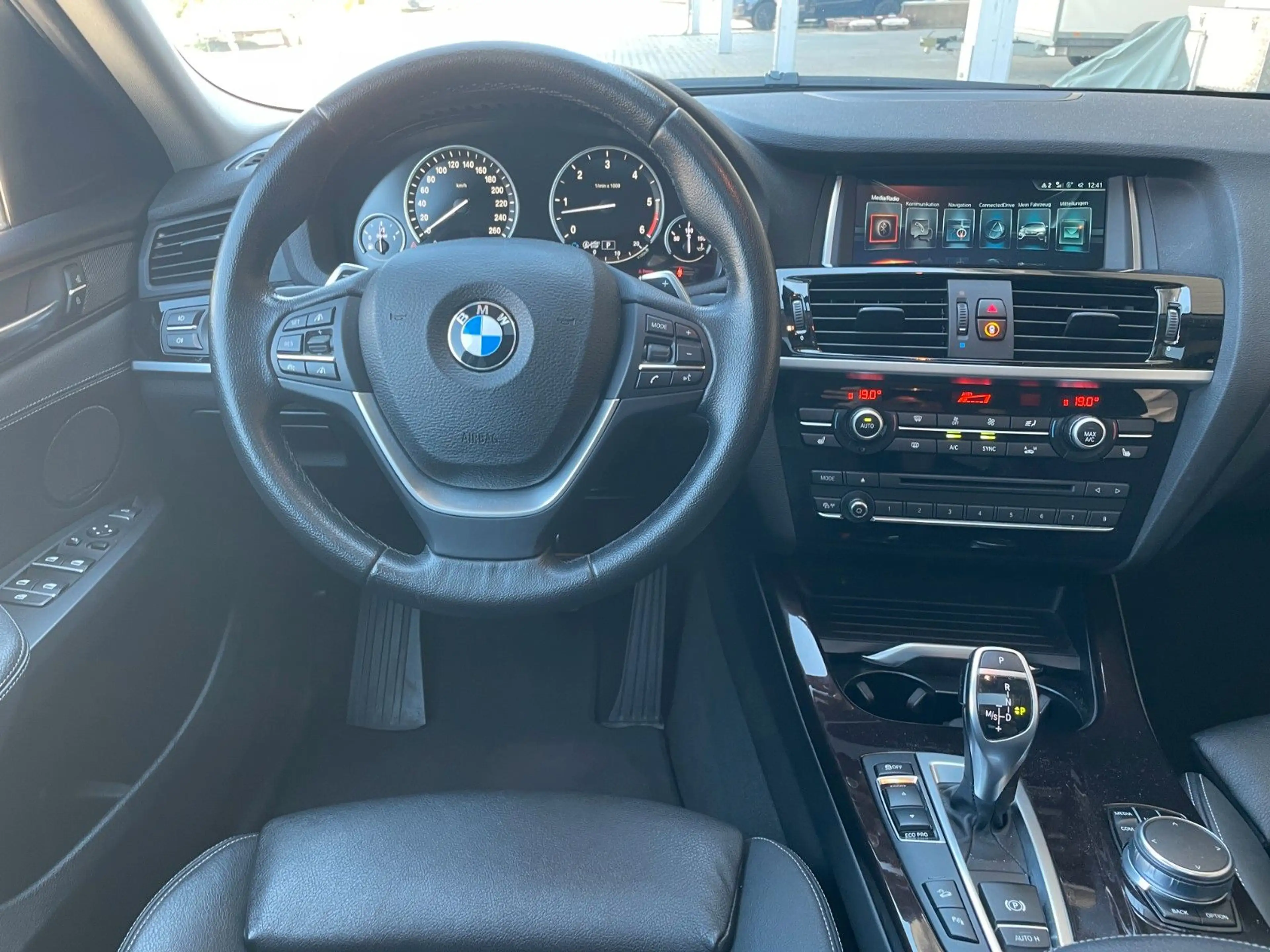 BMW X4 xDrive30d Aut. xLine NaviPro LED AHK ACC H&K — photo 9