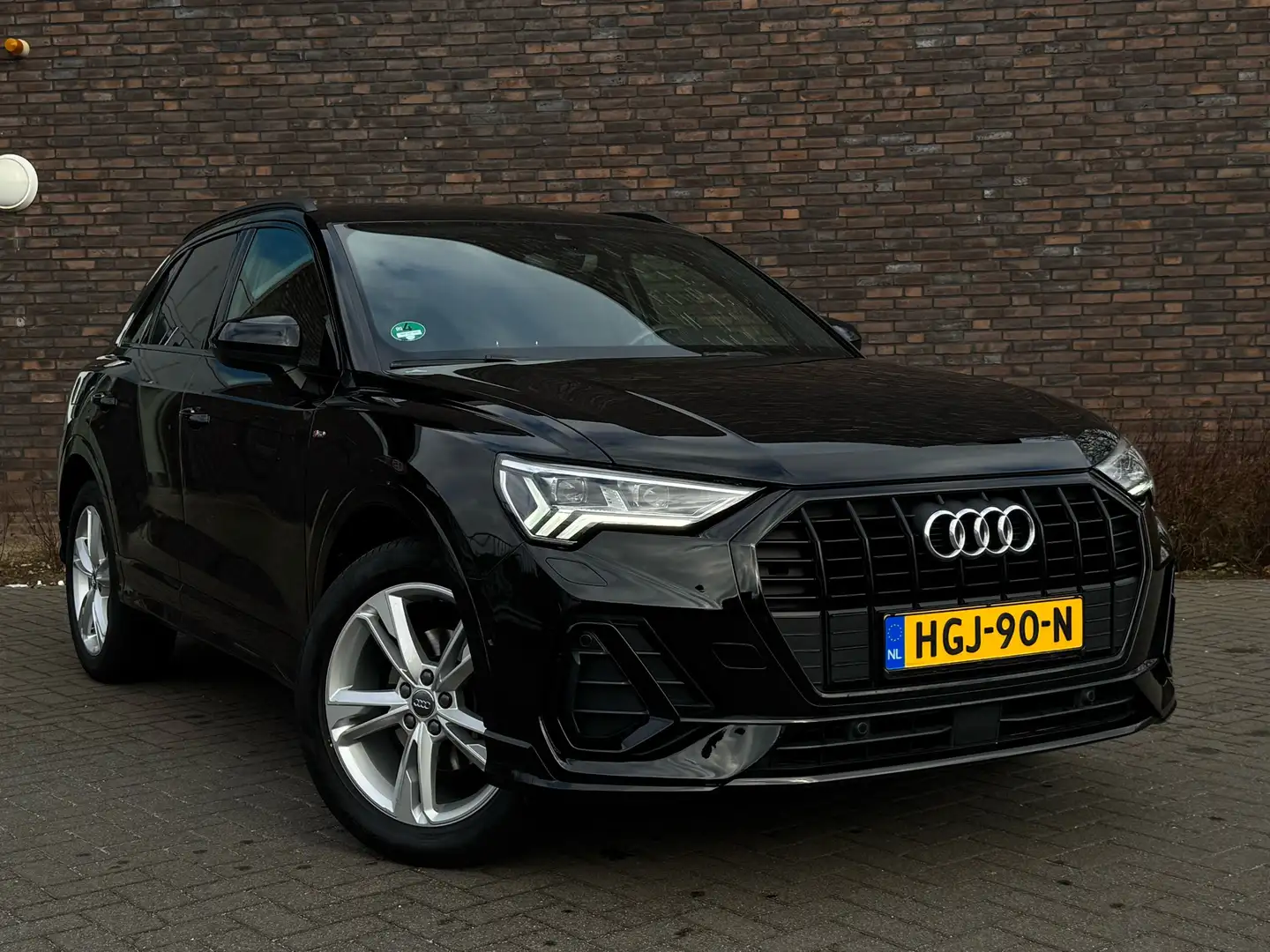 Audi Q3 35 TFSI 3x S-Line Black Optik B&O|S-Tronic|Matrix Zwart - 1