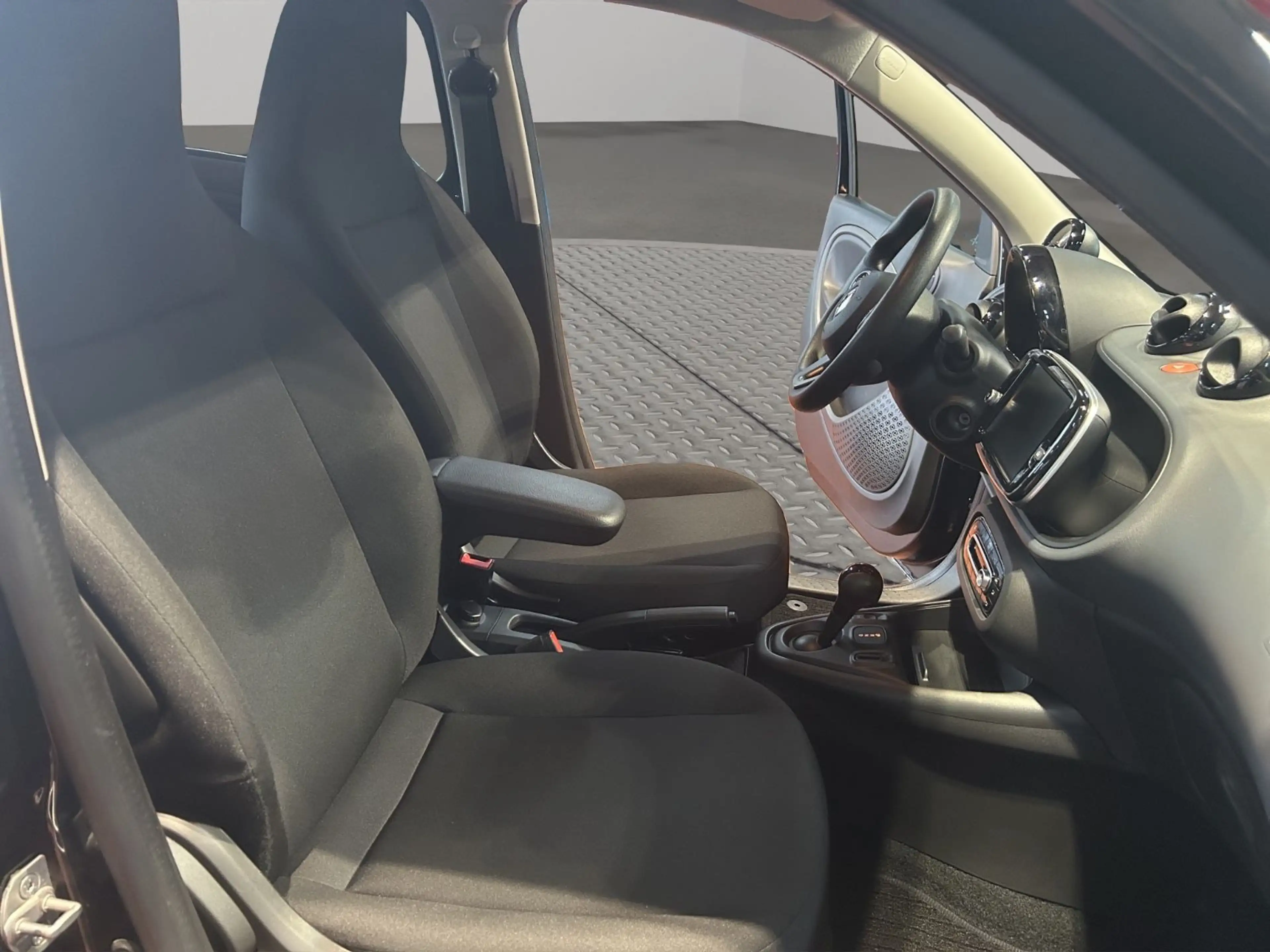 smart forFour forfour electric drive / EQ — photo 6