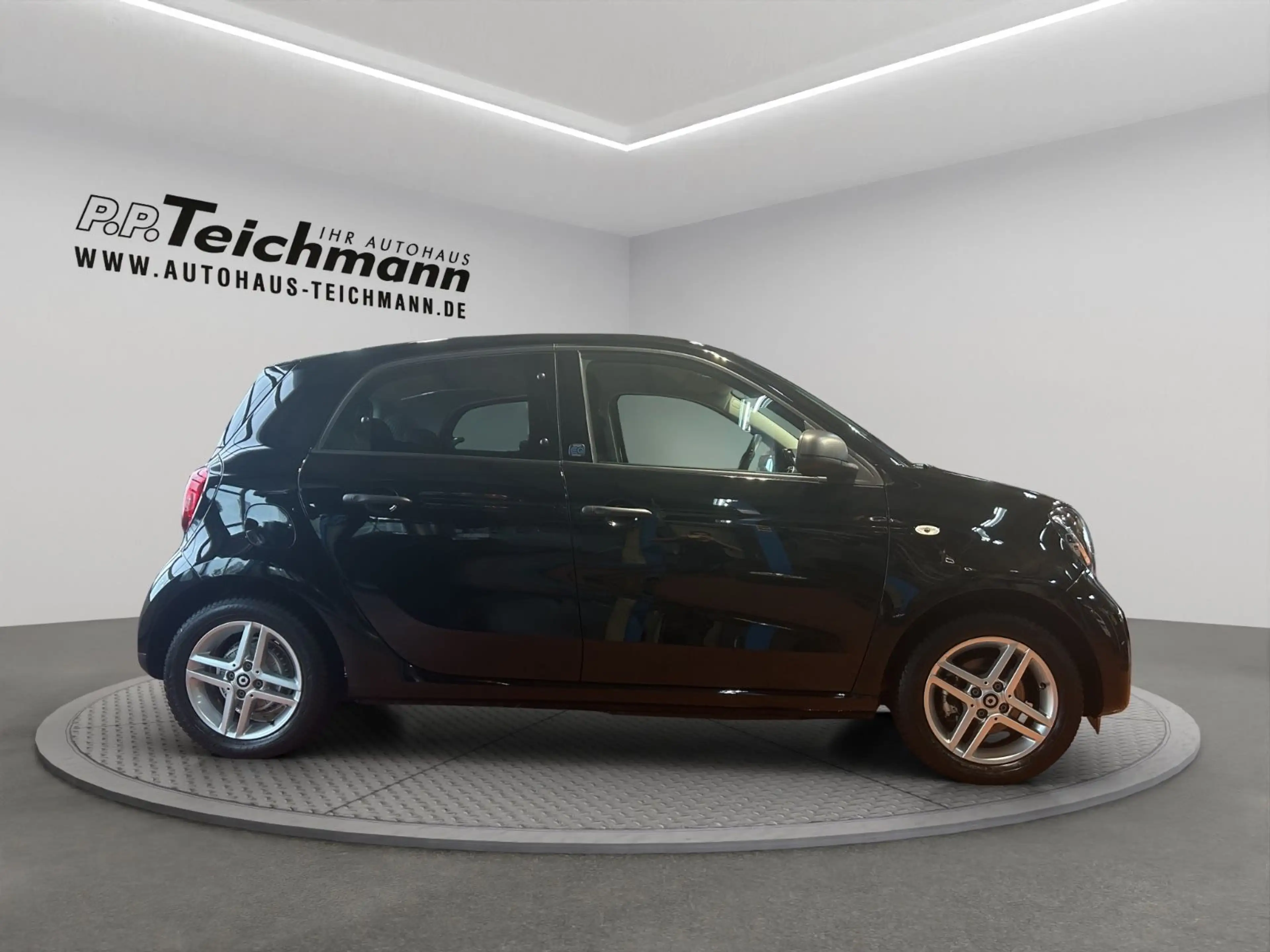 smart forFour forfour electric drive / EQ — photo 4