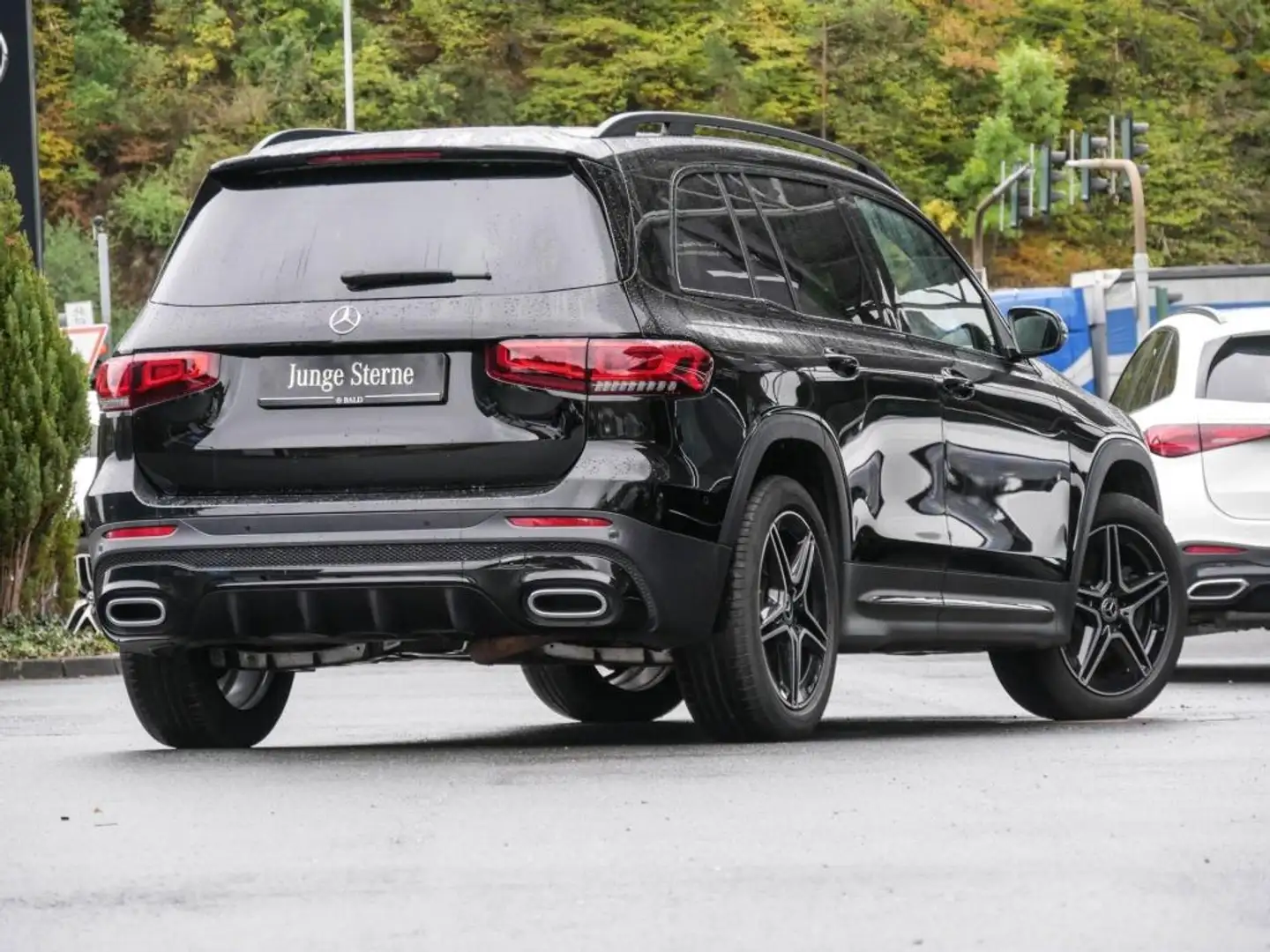 Mercedes-Benz GLB 200 d AMG-Sport/LED/Night/Kamera/Tempo/Ambi Schwarz - 2