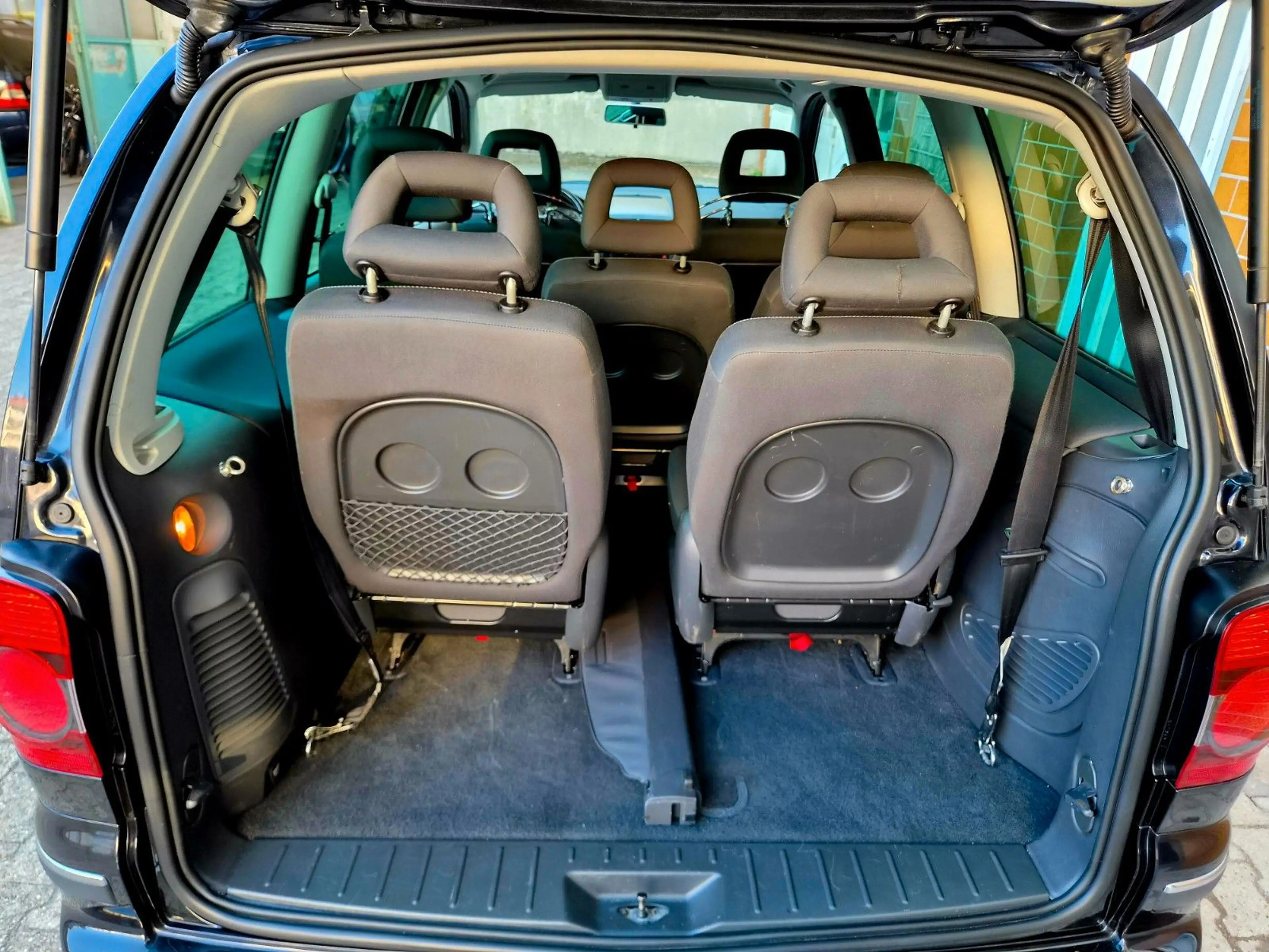 Volkswagen Sharan 2.0 / 1.Hand / TÜV NEU — photo 12