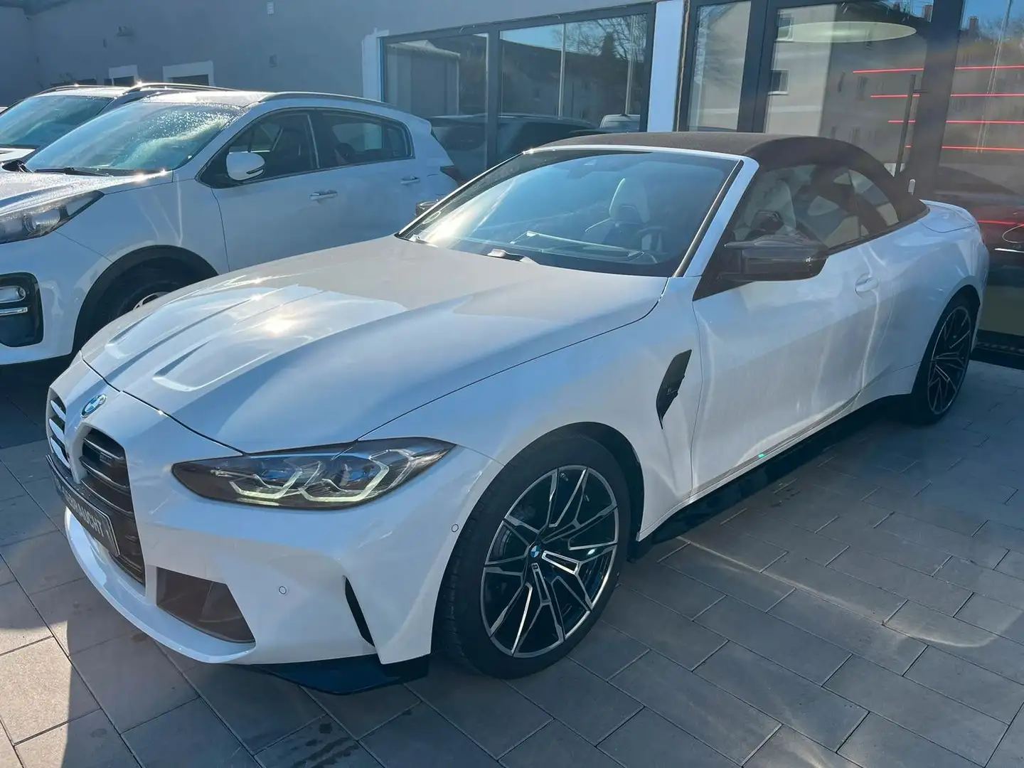 BMW M4 Cabrio G83 xDrive Competition*Carbon*Laser* Weiß - 1