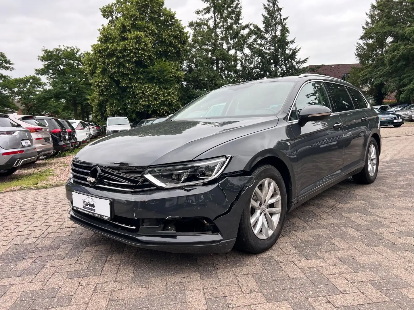 Volkswagen Passat Variant Comfortline BMT/ Unfallschaden Grau - 1