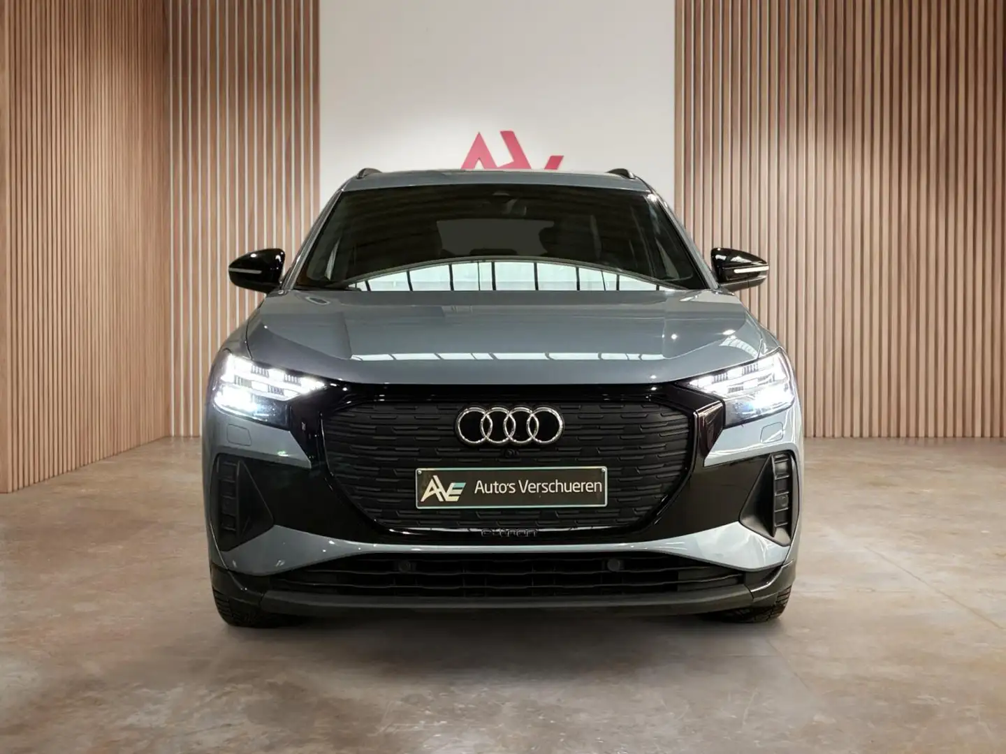Audi Q4 e-tron 45 Quattro Advanced 82kWh ** ACC | Matrix LED |... Grijs - 2