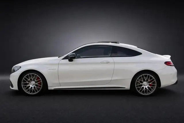 Mercedes-Benz C-Class view 4
