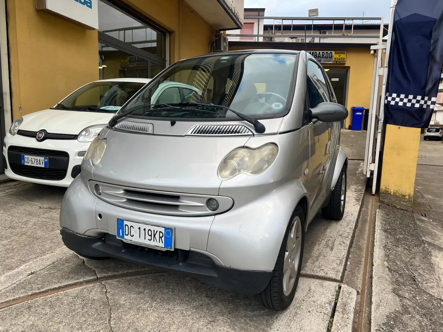 smart forTwo Fortwo 0.6 Smart Plateado - 1