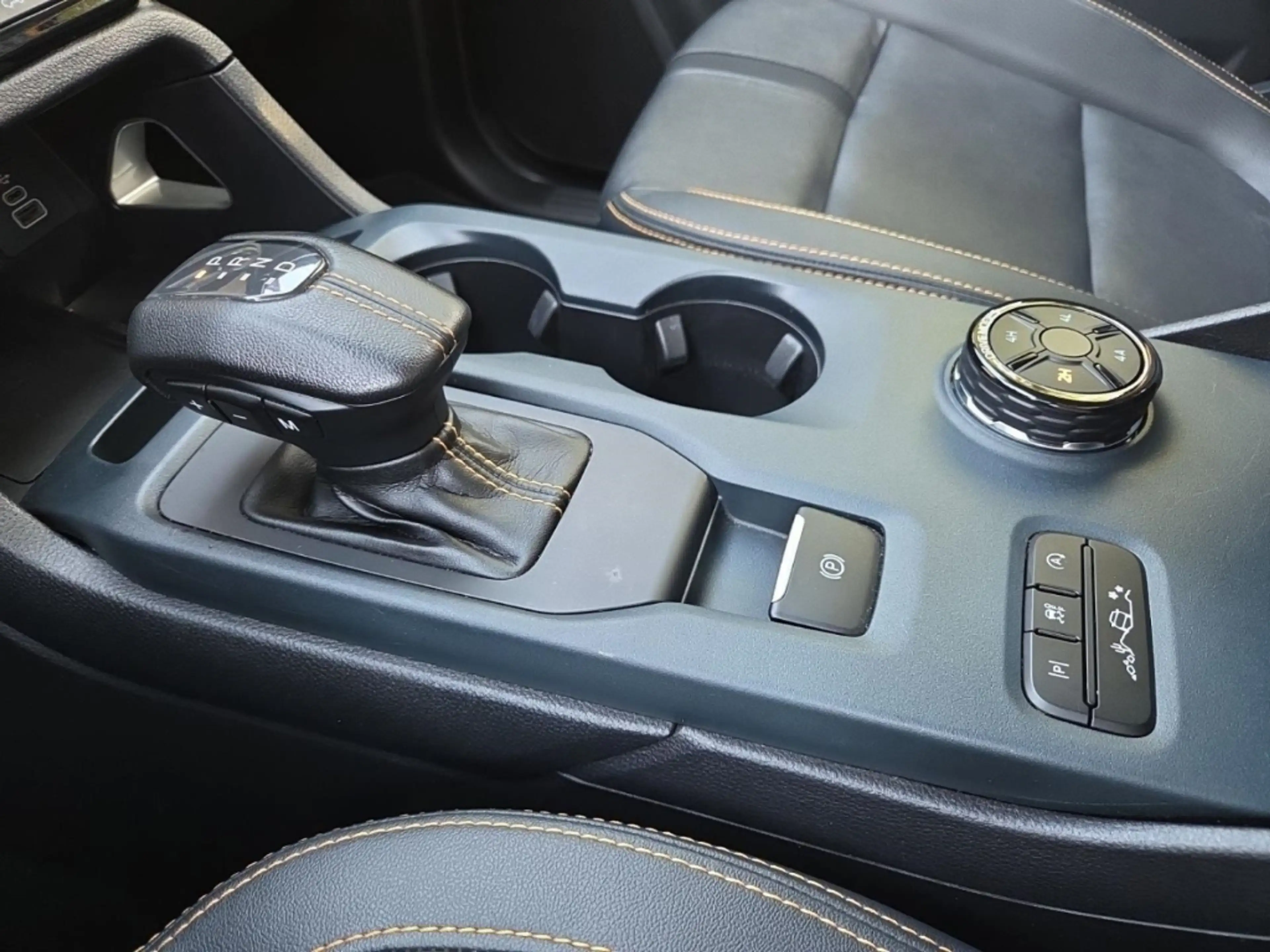 Ford Ranger Wildtrak e-4WD Doppelkabine AHK Navi Digitales Coc — photo 13