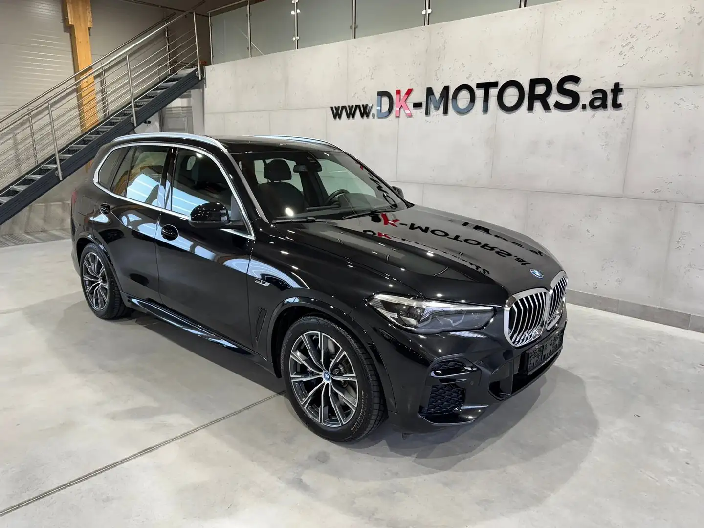 BMW X5 xDrive45e PHEV Aut./M-Sport/Pano/LED/AHK/HeadUp/ Schwarz - 2