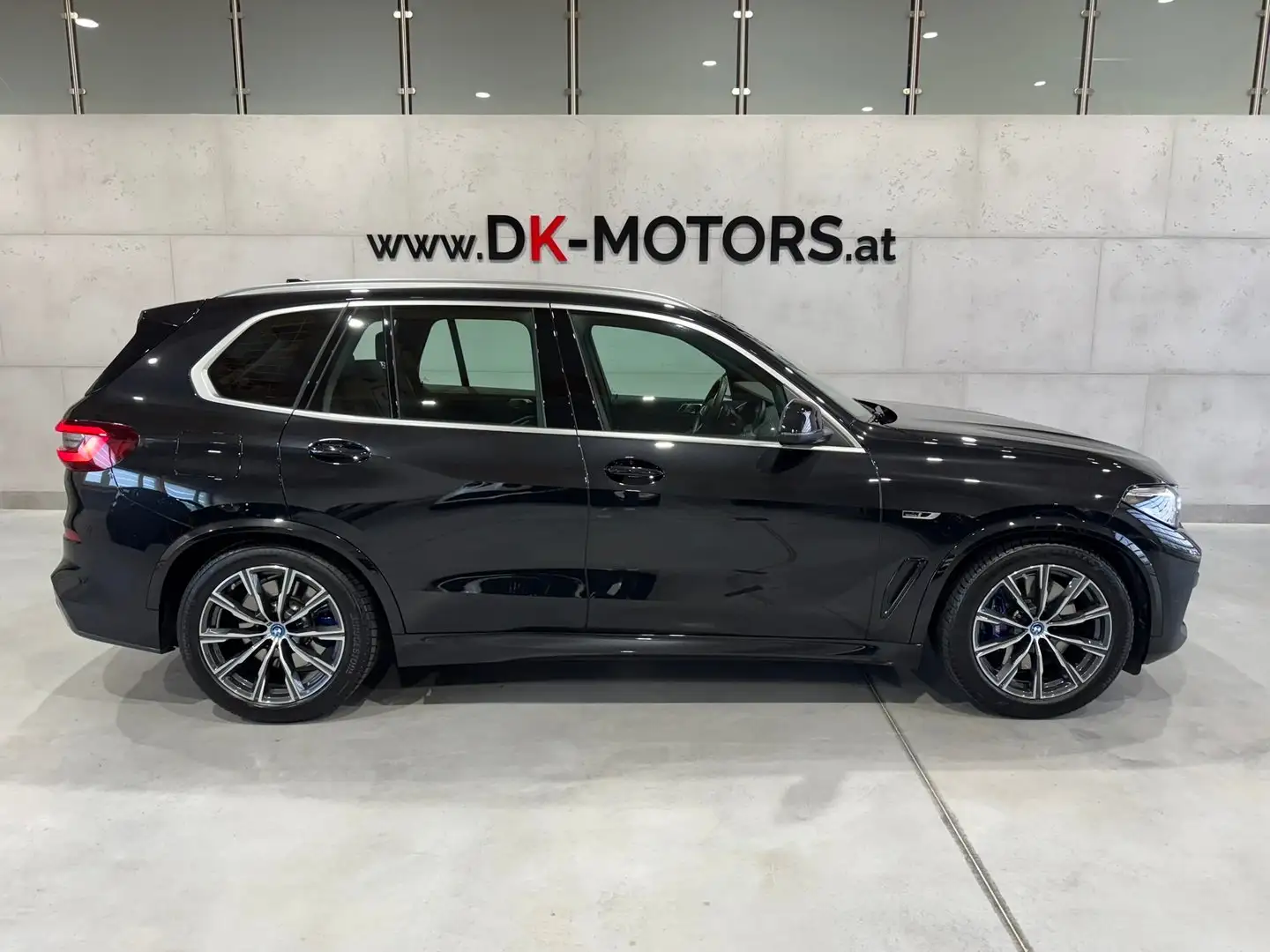 BMW X5 xDrive45e PHEV Aut./M-Sport/Pano/LED/AHK/HeadUp/ Schwarz - 1