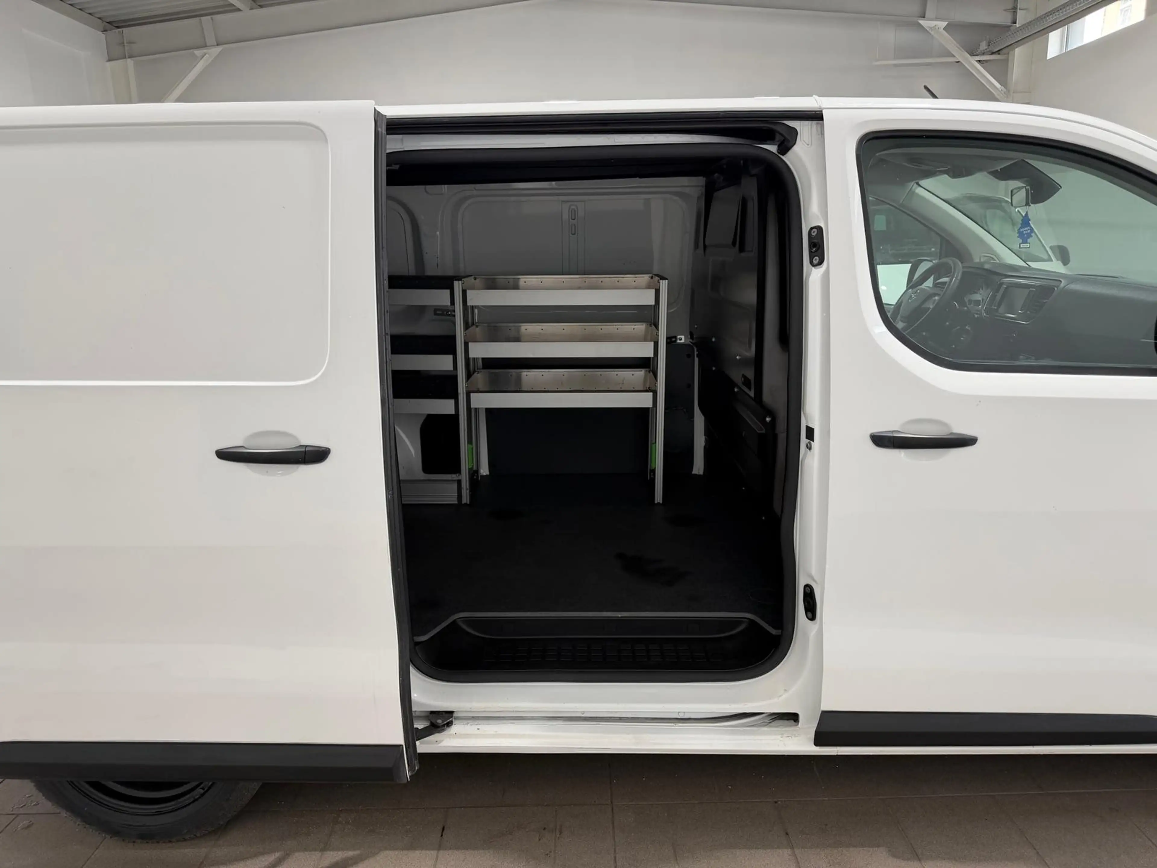 Opel Vivaro Kasten 1.5 CDI,kurz,Klima,Regalsystem — photo 9