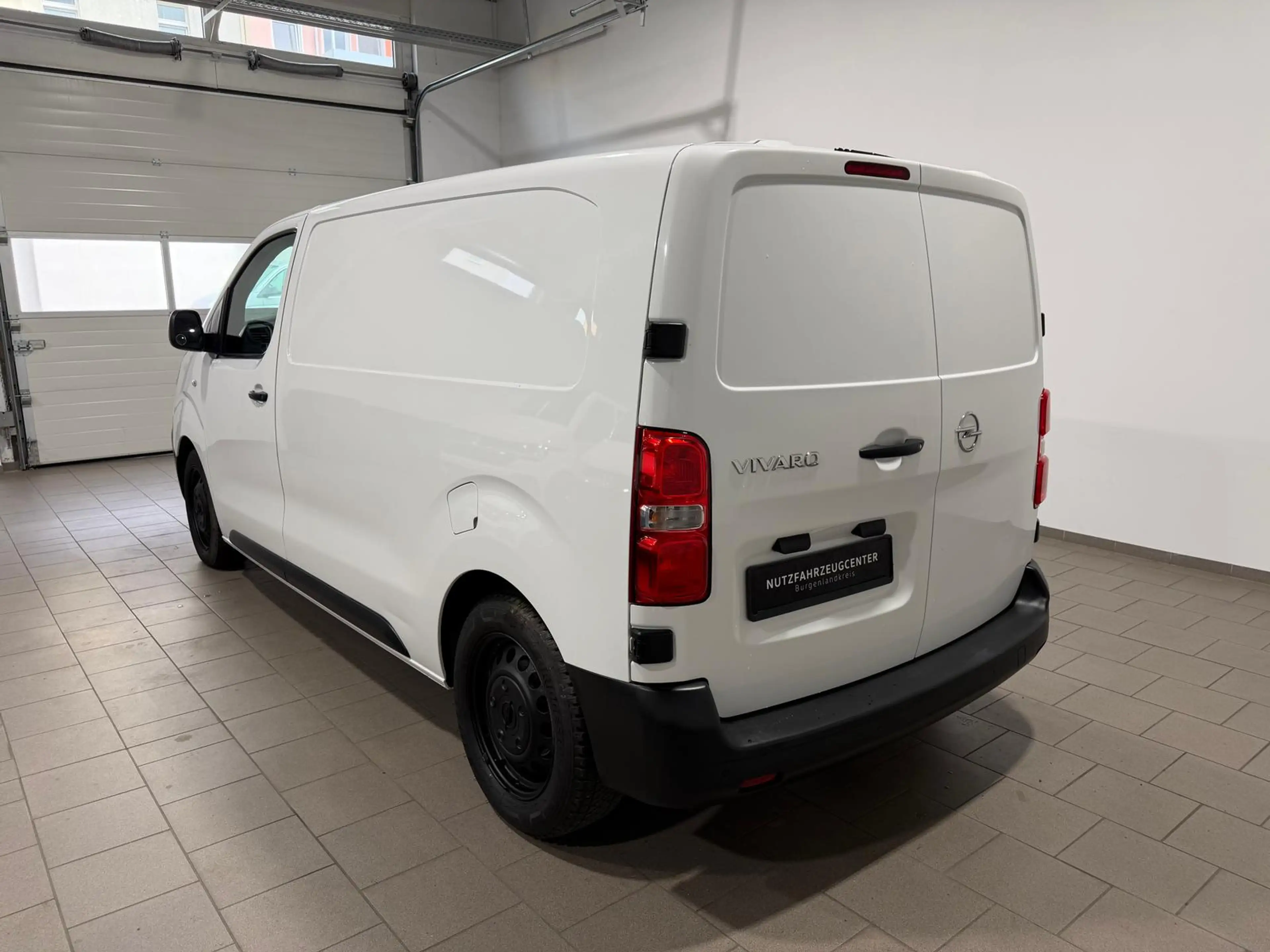 Opel Vivaro Kasten 1.5 CDI,kurz,Klima,Regalsystem — photo 4