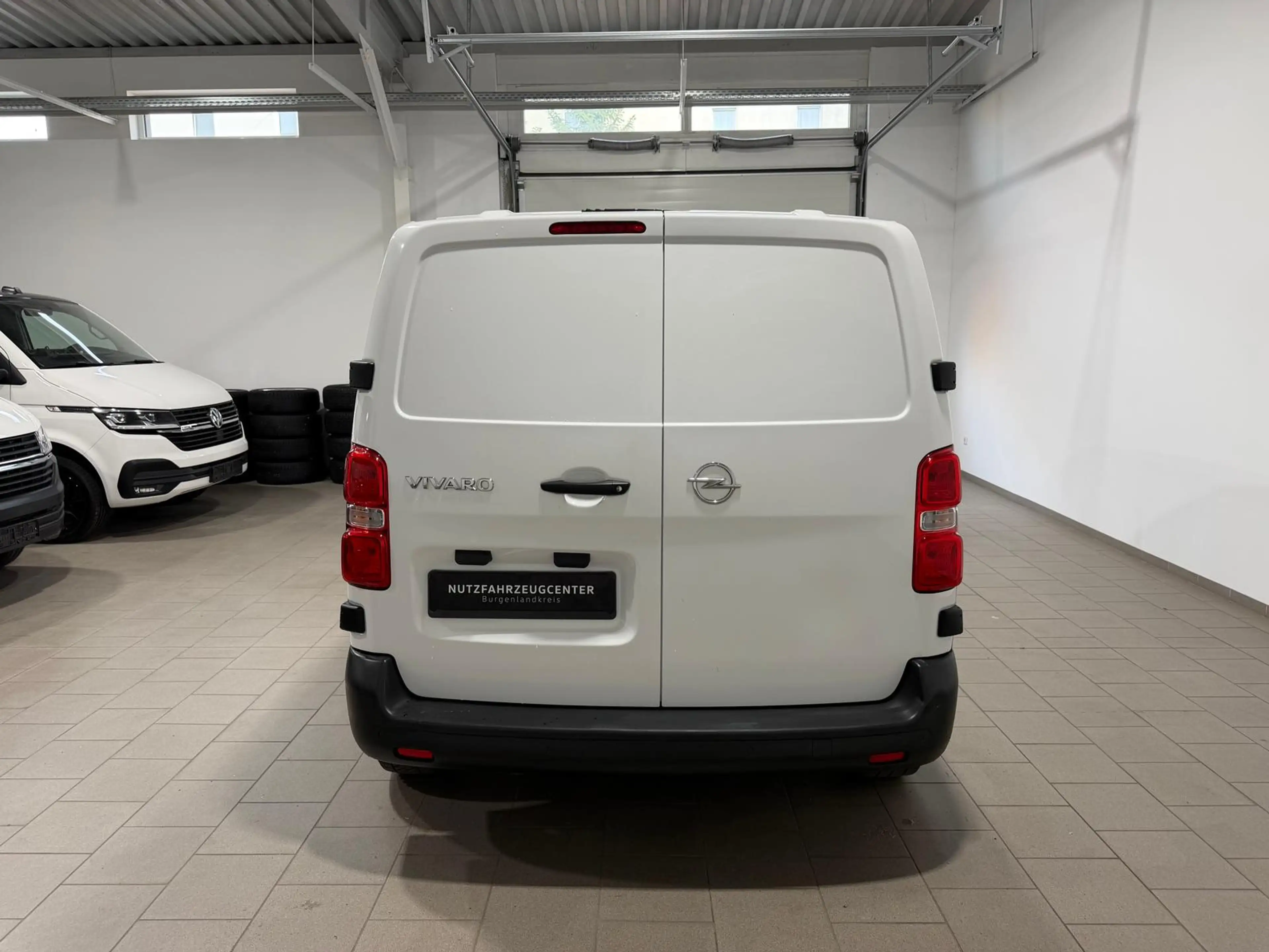Opel Vivaro Kasten 1.5 CDI,kurz,Klima,Regalsystem — photo 5