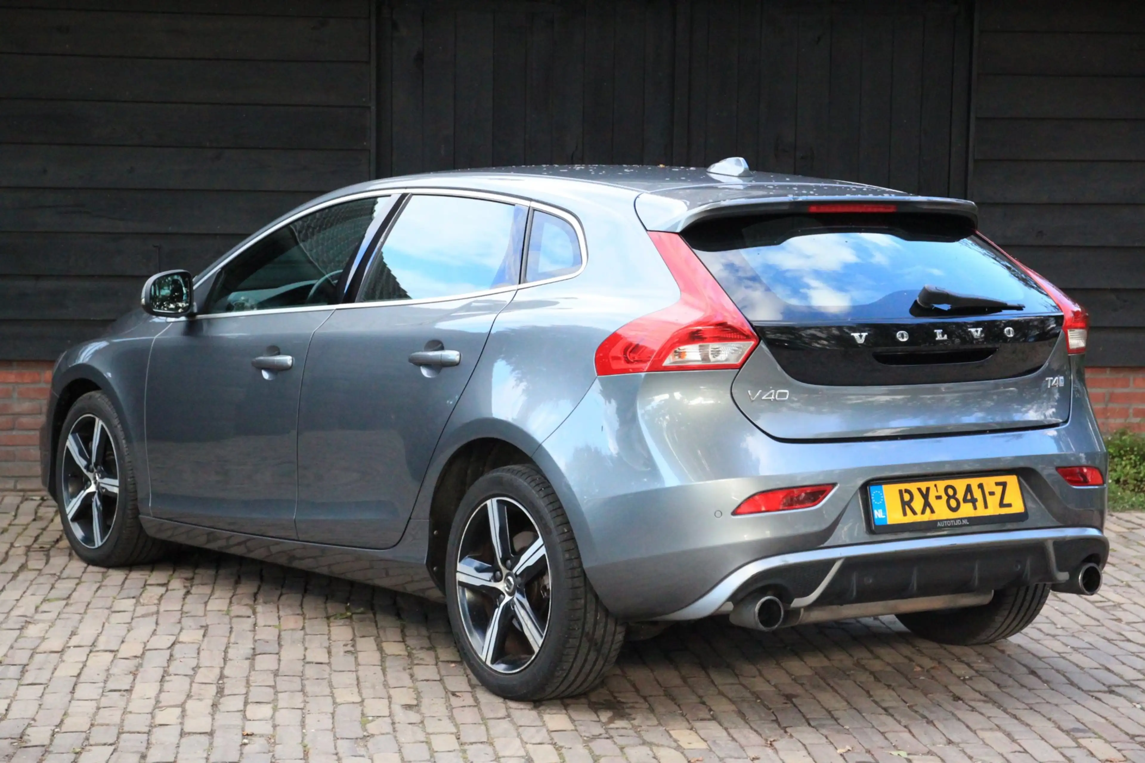Volvo V40 2.0 T4 Business Sport R Design/Navigatie/Stoelverw — photo 4