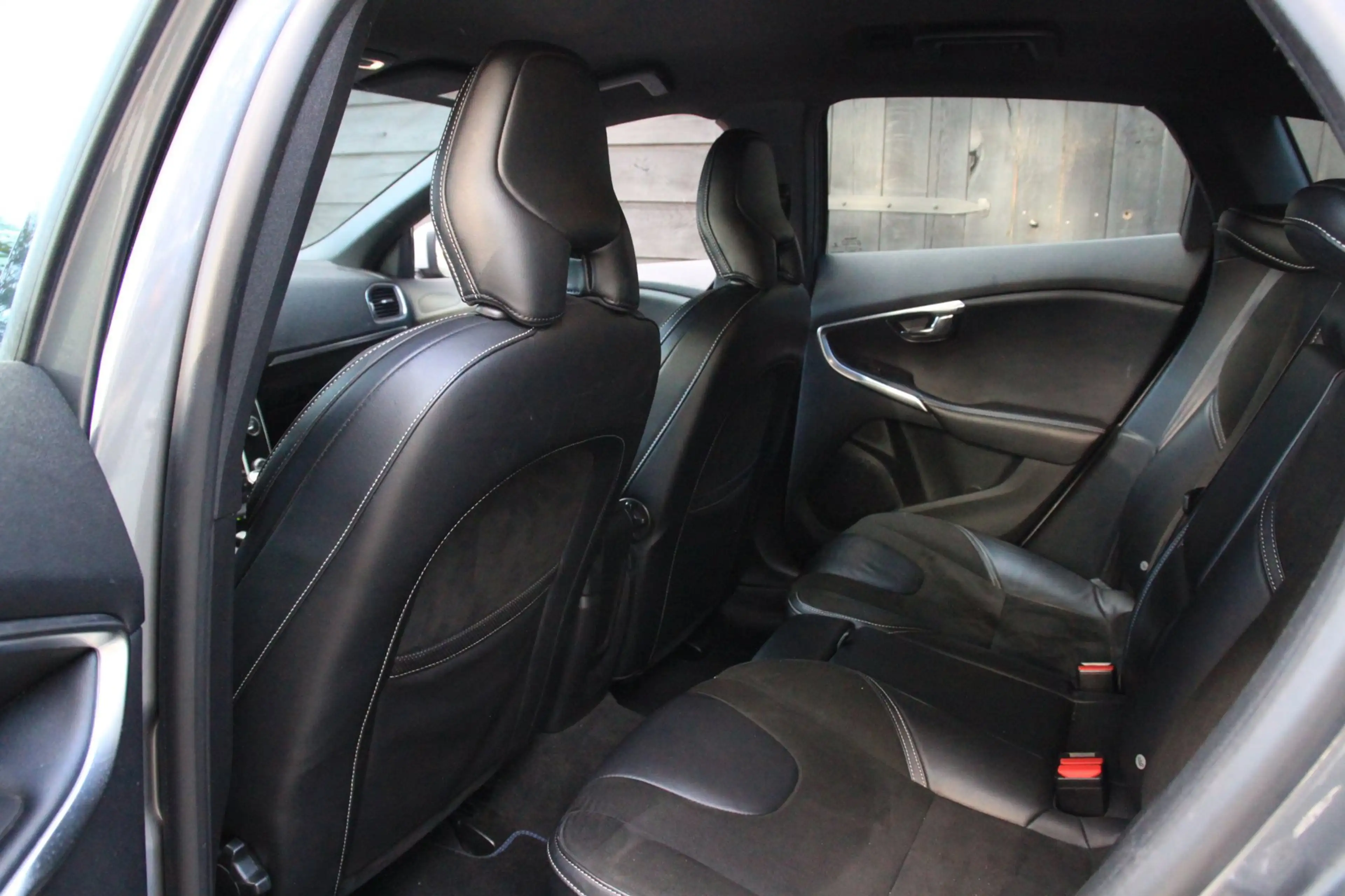Volvo V40 2.0 T4 Business Sport R Design/Navigatie/Stoelverw — photo 16