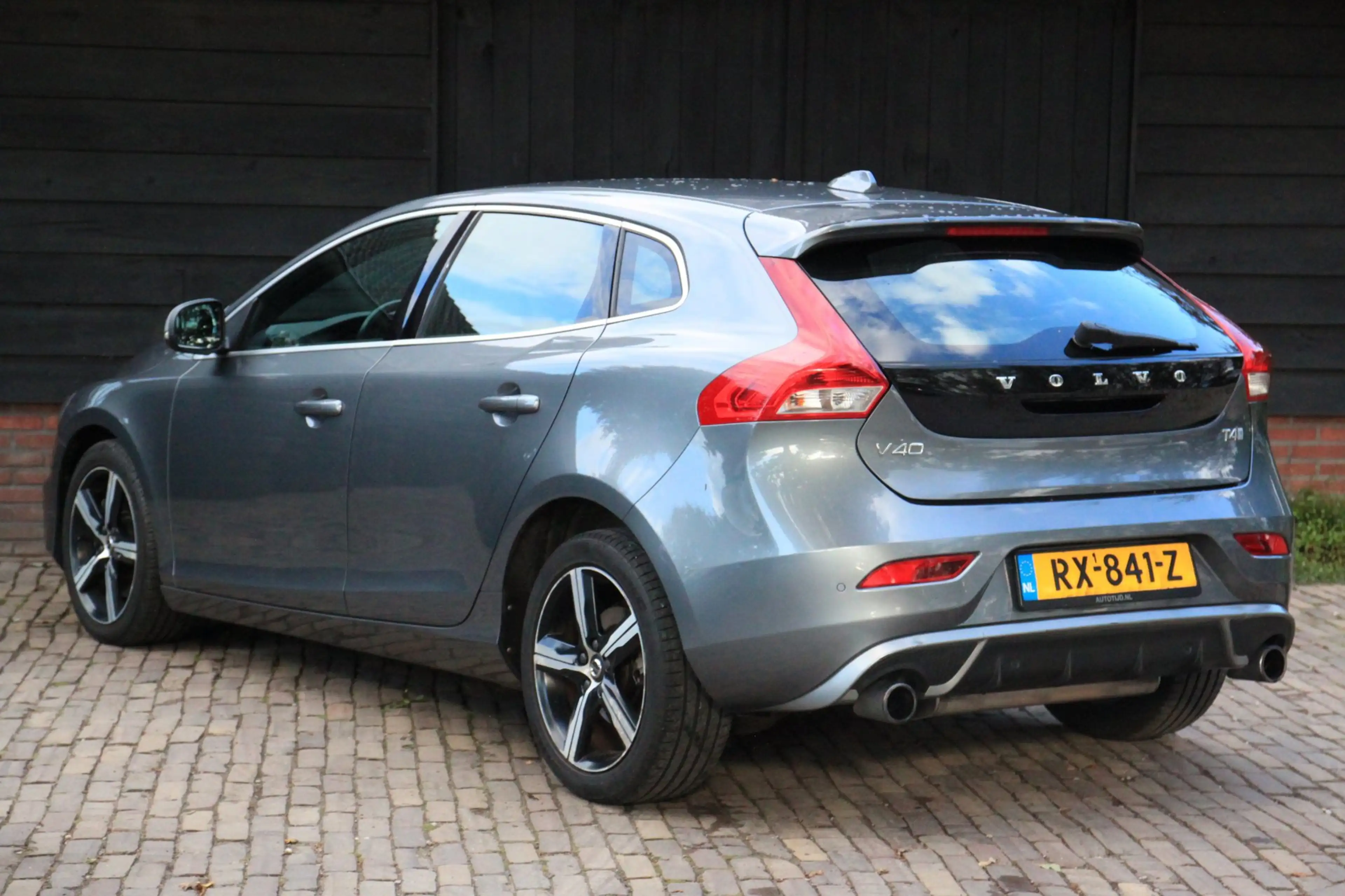 Volvo V40 2.0 T4 Business Sport R Design/Navigatie/Stoelverw — photo 3