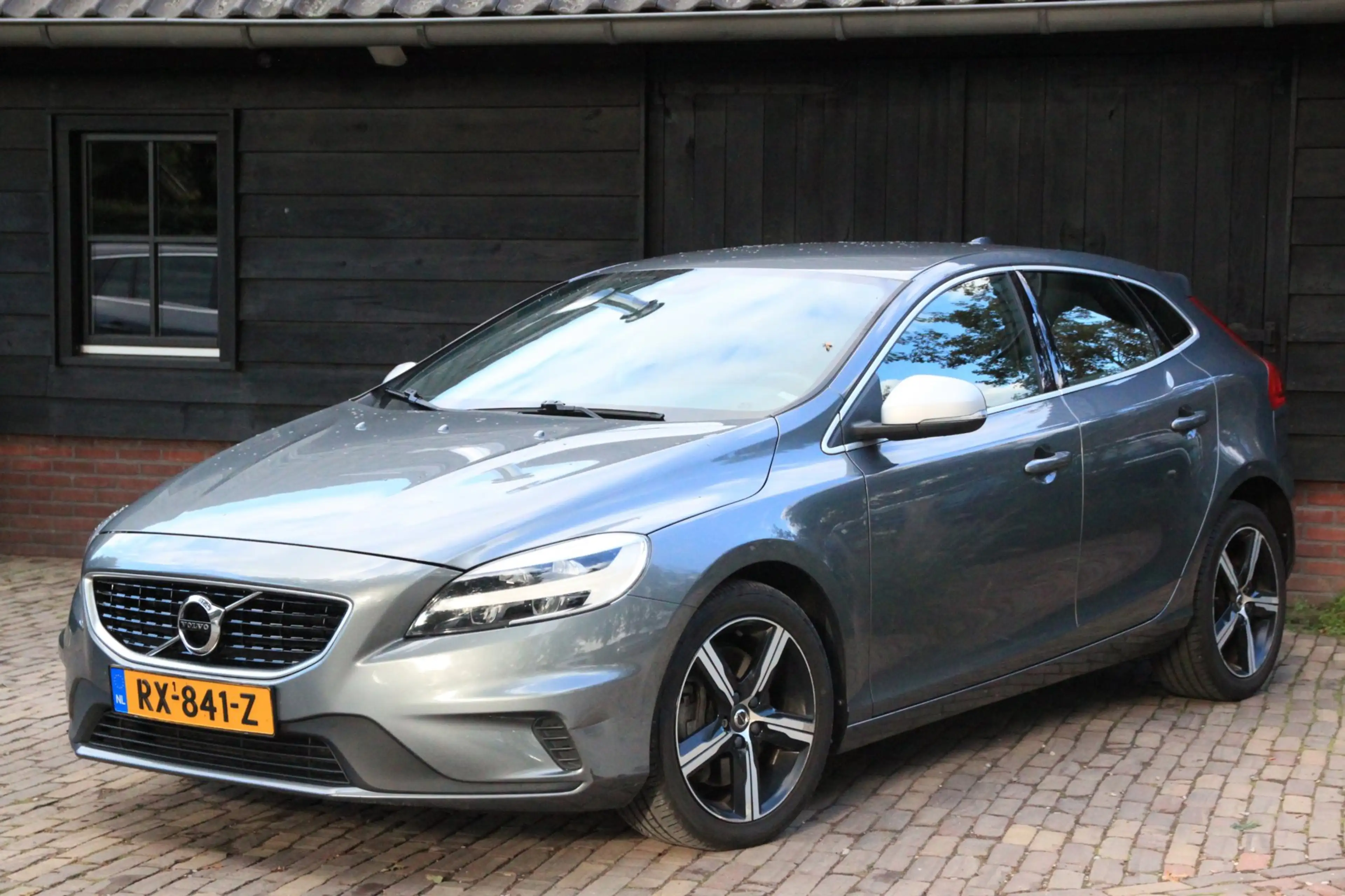 Volvo V40 2.0 T4 Business Sport R Design/Navigatie/Stoelverw — photo 10