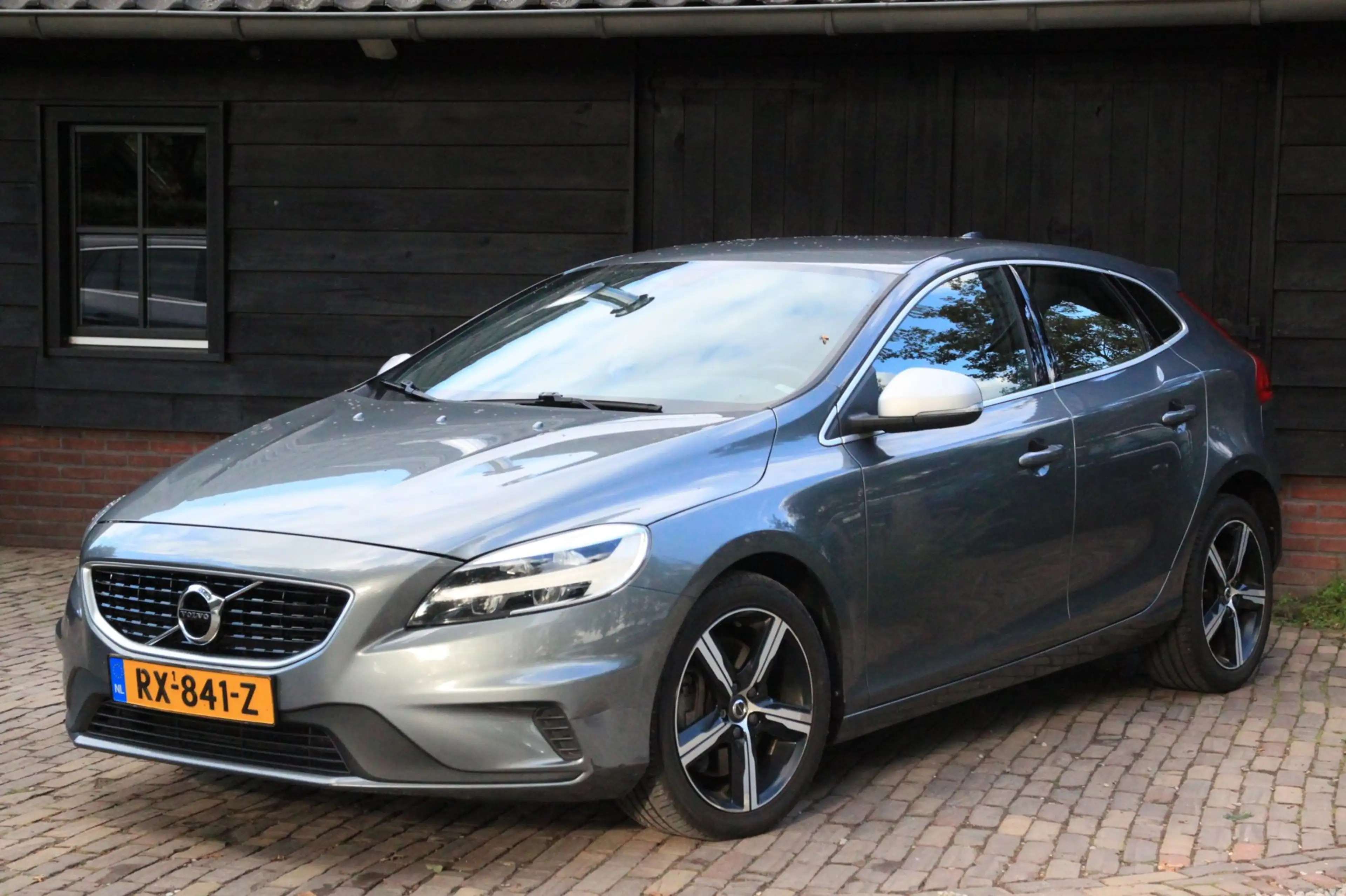 Volvo V40 2.0 T4 Business Sport R Design/Navigatie/Stoelverw — photo 9