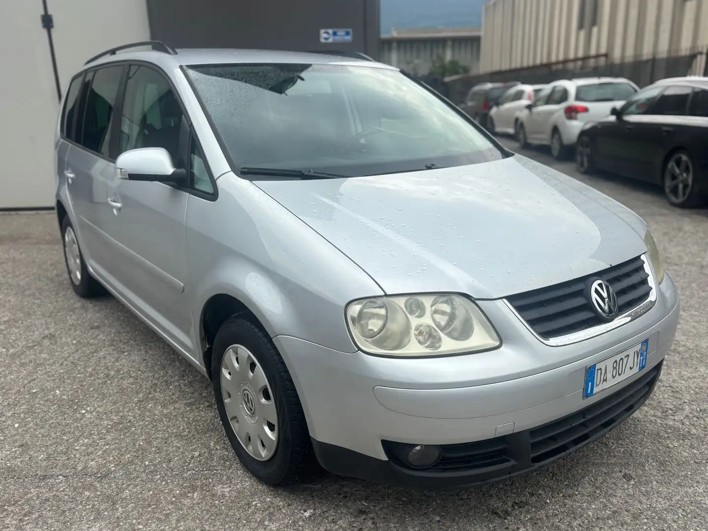 Volkswagen Touran 2.0 tdi Trendline 140cv - 1