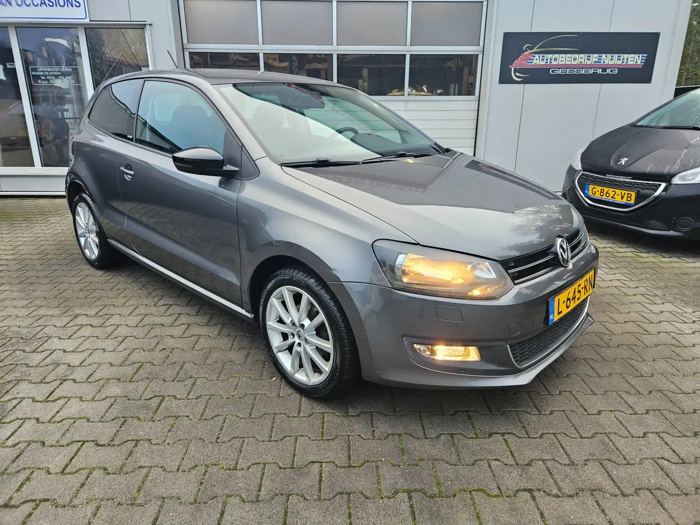 Volkswagen Polo 1.2 Easyline AIRCO Grijs - 2