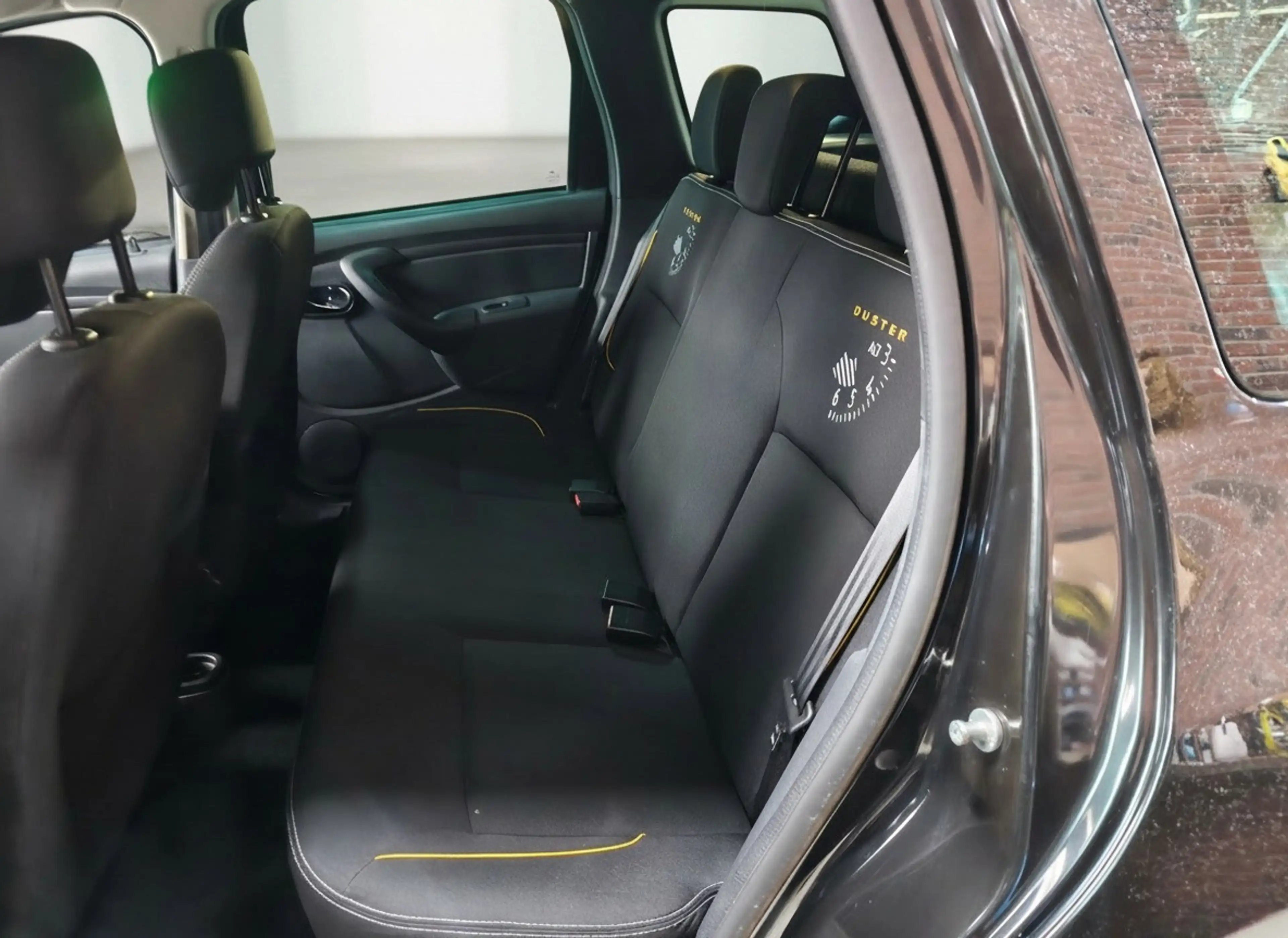 Dacia Duster 1.2 TCe 4x2 Lauréate, Airco, Cruise, LM, PDC, NAP — photo 8