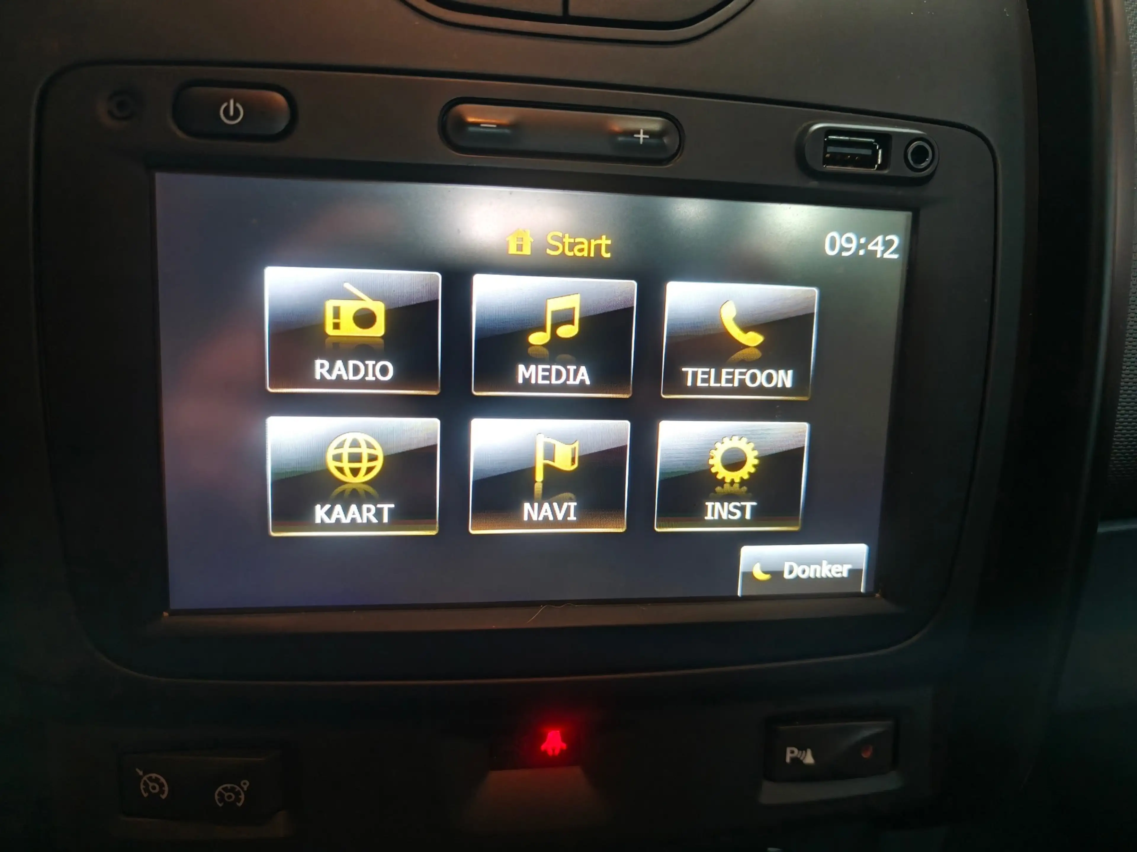 Dacia Duster 1.2 TCe 4x2 Lauréate, Airco, Cruise, LM, PDC, NAP — photo 12