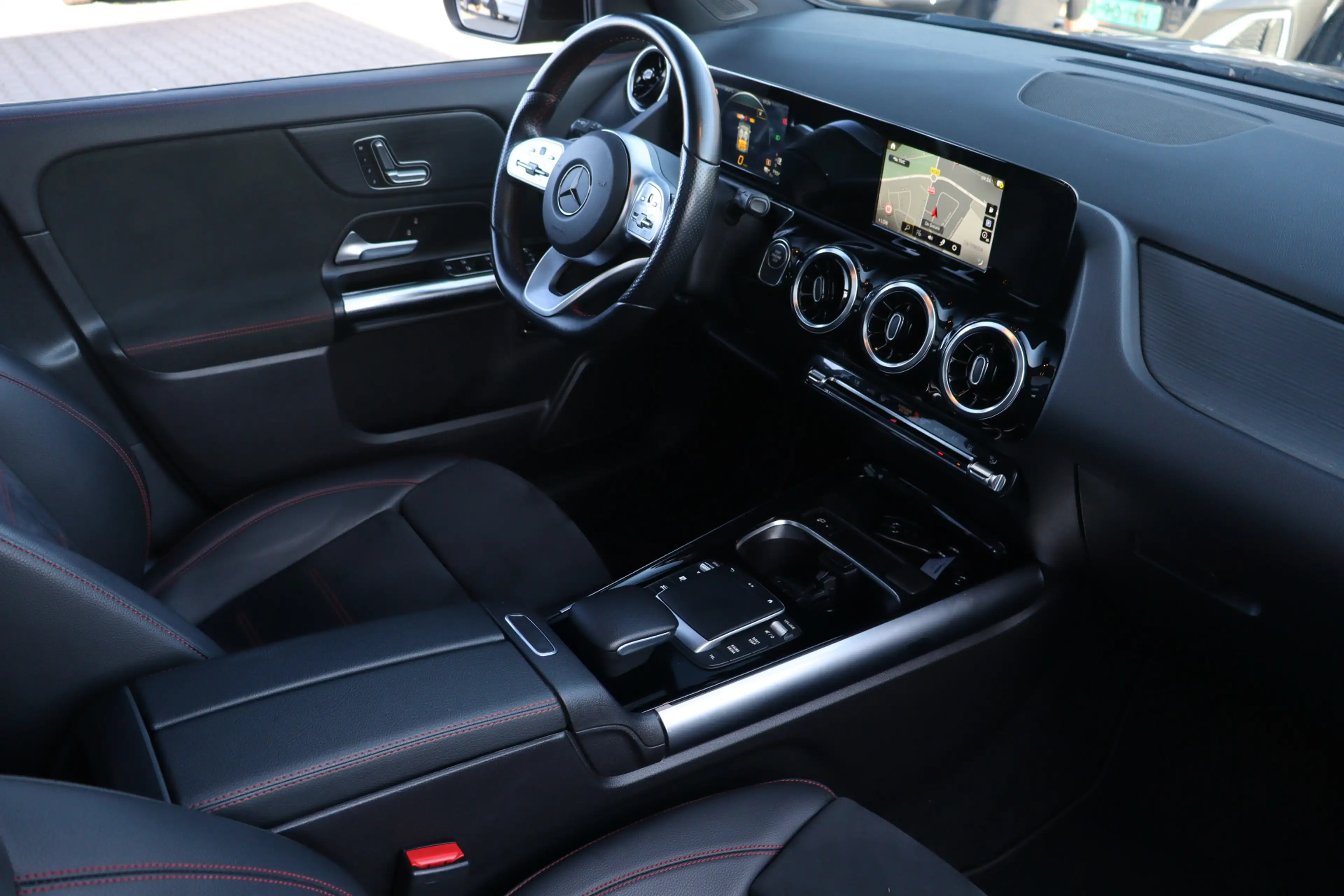 Mercedes-Benz GLA 250 e AMG Line | Pano | Trekhaak | Memory | — photo 12