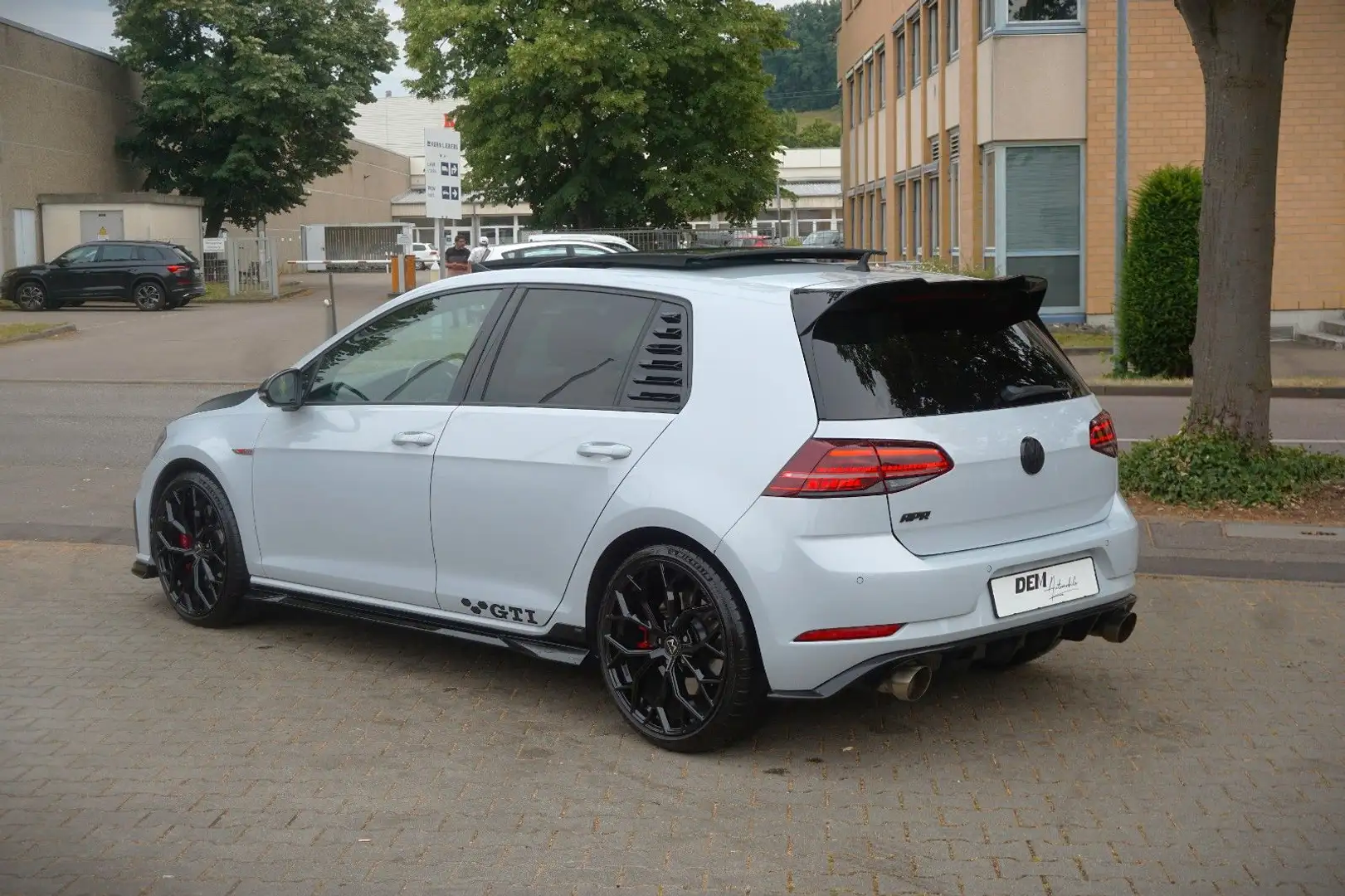 Volkswagen Golf VII Lim. GTI Performance / Pano. / APR / Blanc - 2