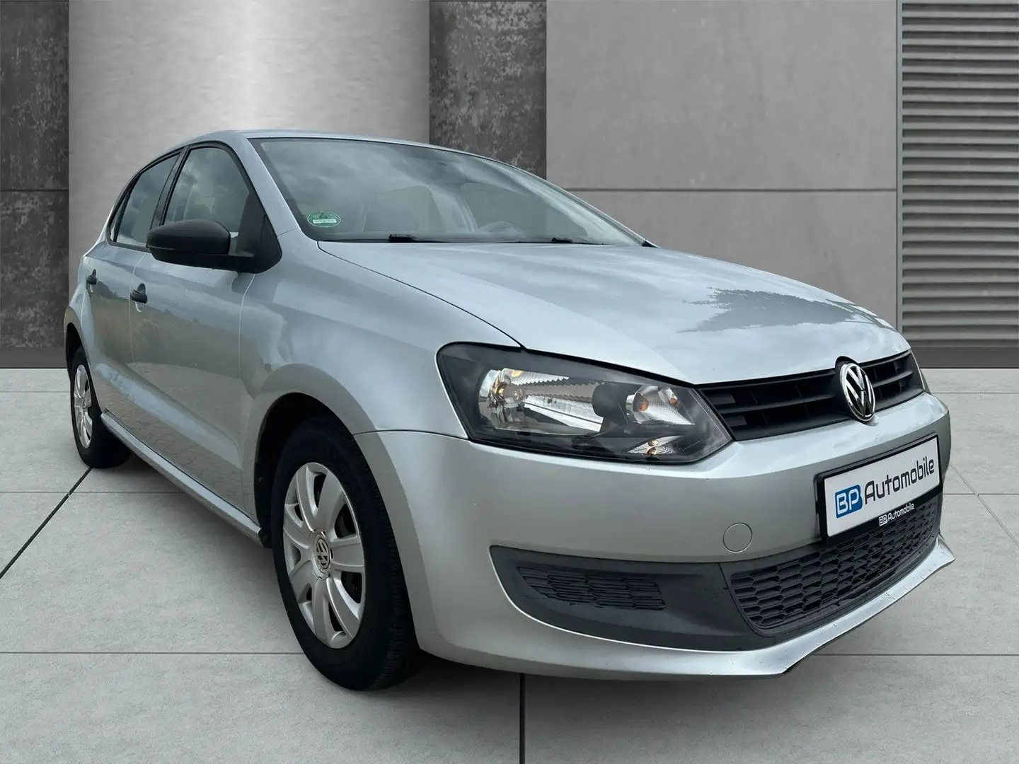 Volkswagen Polo V Trendline 1.2 *HU NEU*KLIMA*5-TÜRIG* Argent - 2