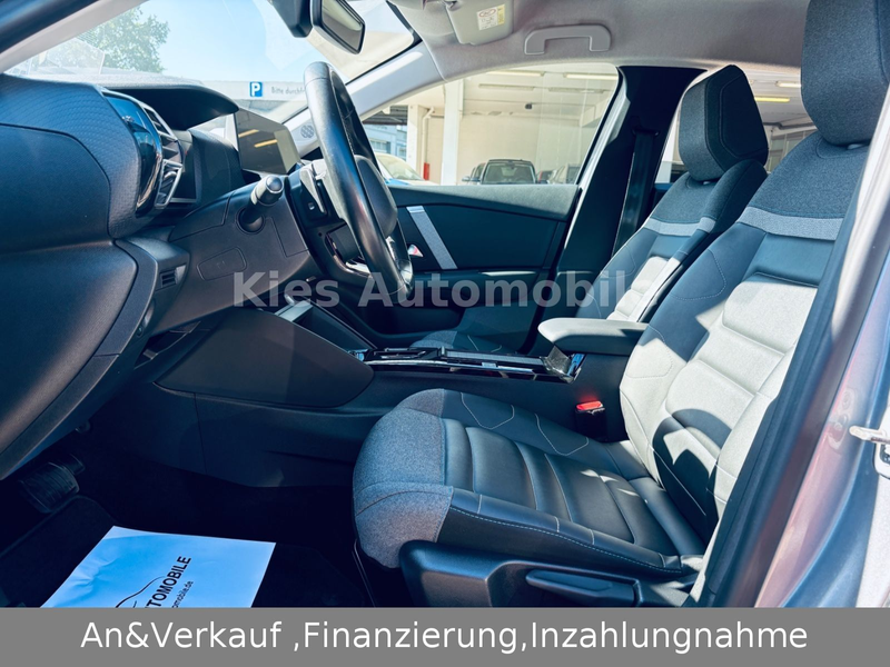 Citroen C4 Lim. — photo 12