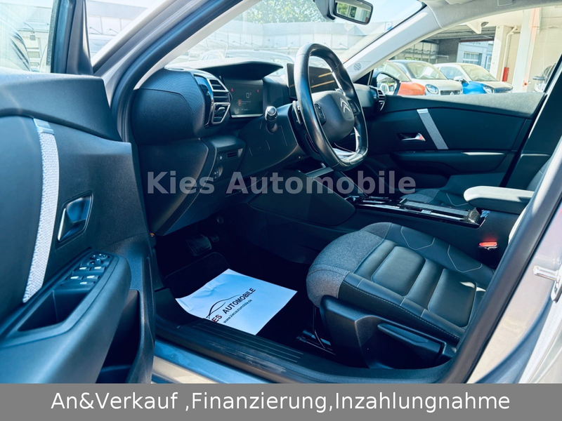 Citroen C4 Lim. — photo 14