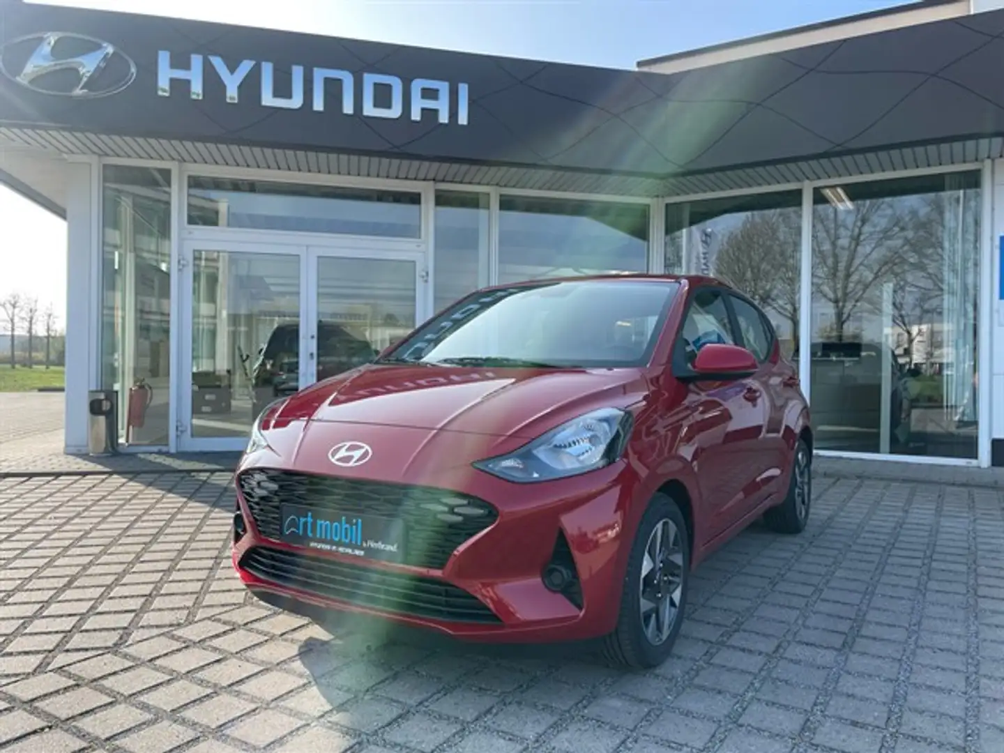Hyundai i10 Trend + Komfortpaket + Automatik Rosso - 1