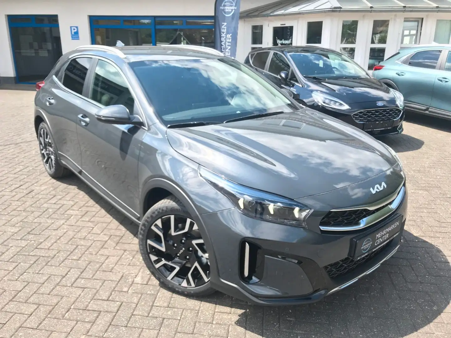 Kia XCeed 1.5 T-GDI TOP, LED*RFK*Navi*WinPa*PDC*7JG Gris - 1