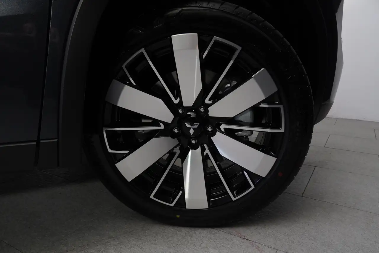 Mitsubishi Outlander 2026