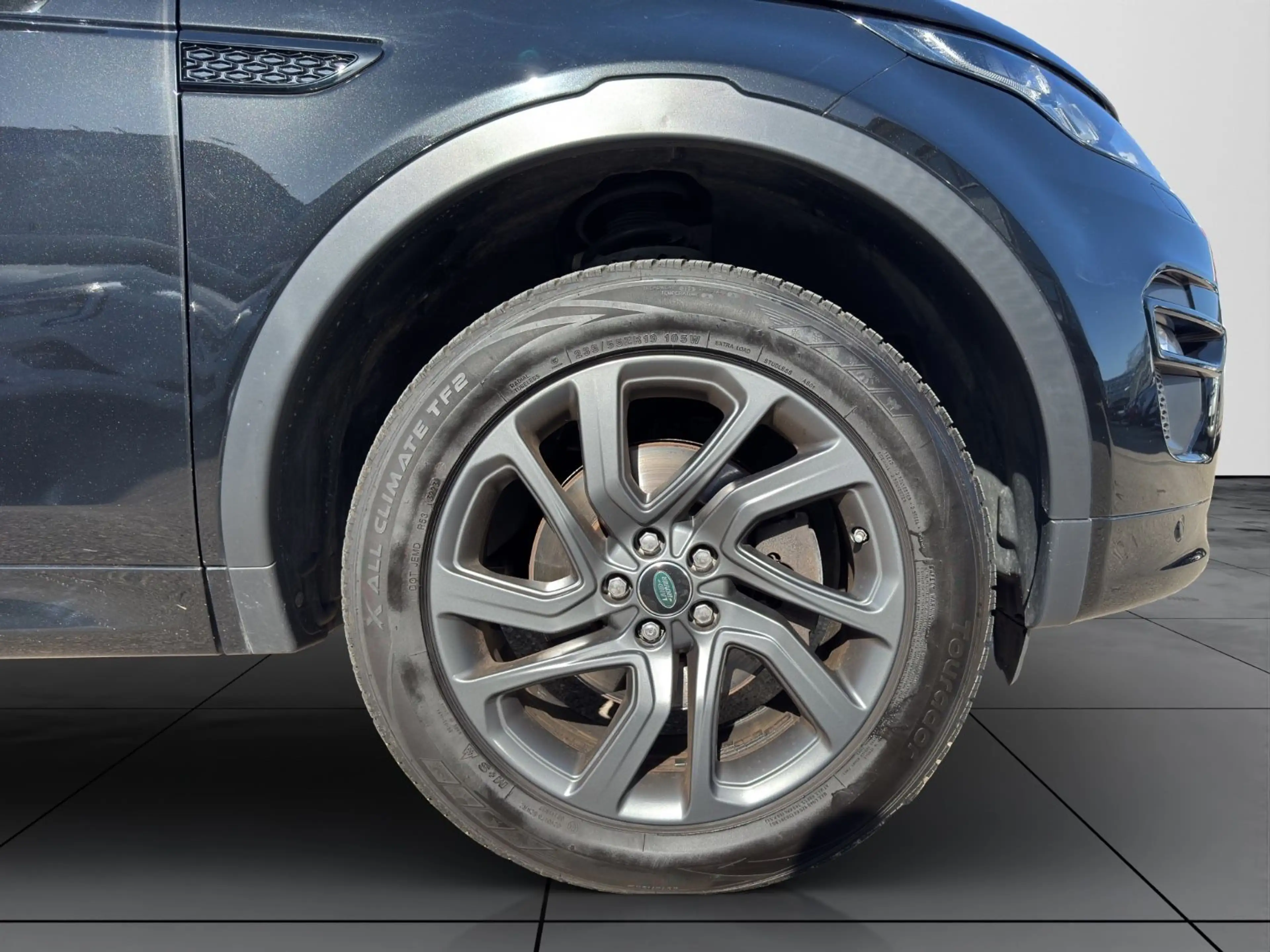 Land Rover Discovery Sport SE AWD LEDER/KAMERA/PANO/AHK — photo 9