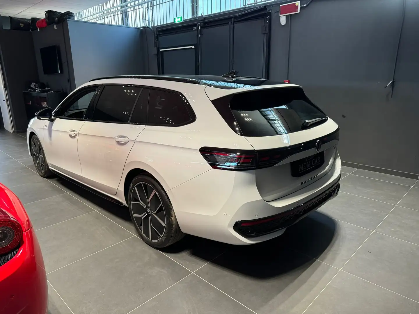 Volkswagen Passat 2.0 tdi scr R-Line 150cv dsg *PROMO* Bílá - 2