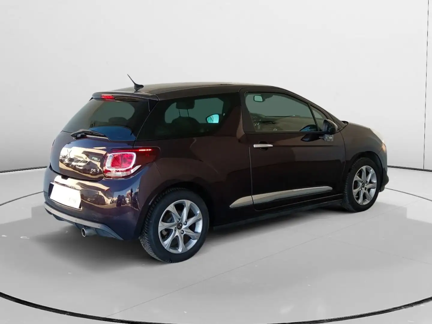 DS Automobiles DS 3 Style Lila - 2